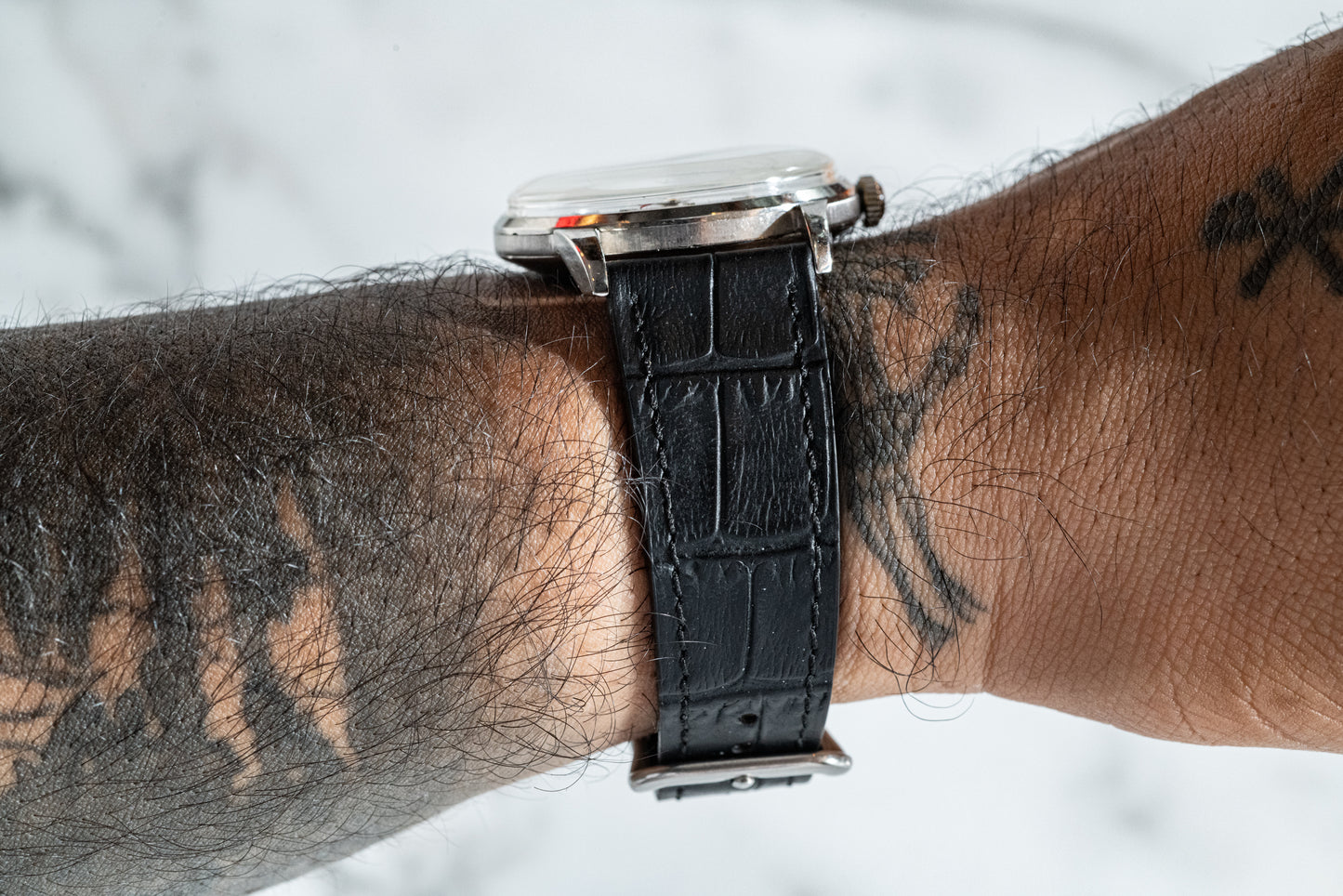 Black Widow Alligator-Pattern Strap