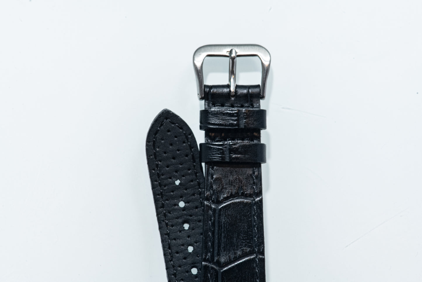 Black Widow Alligator-Pattern Strap