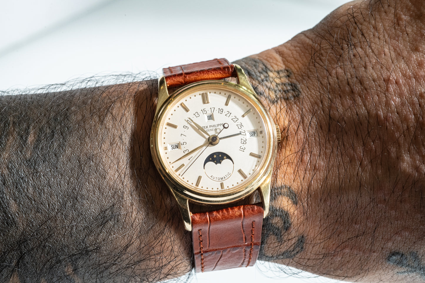 Old Fashioned Brown II Alligator-Pattern Strap