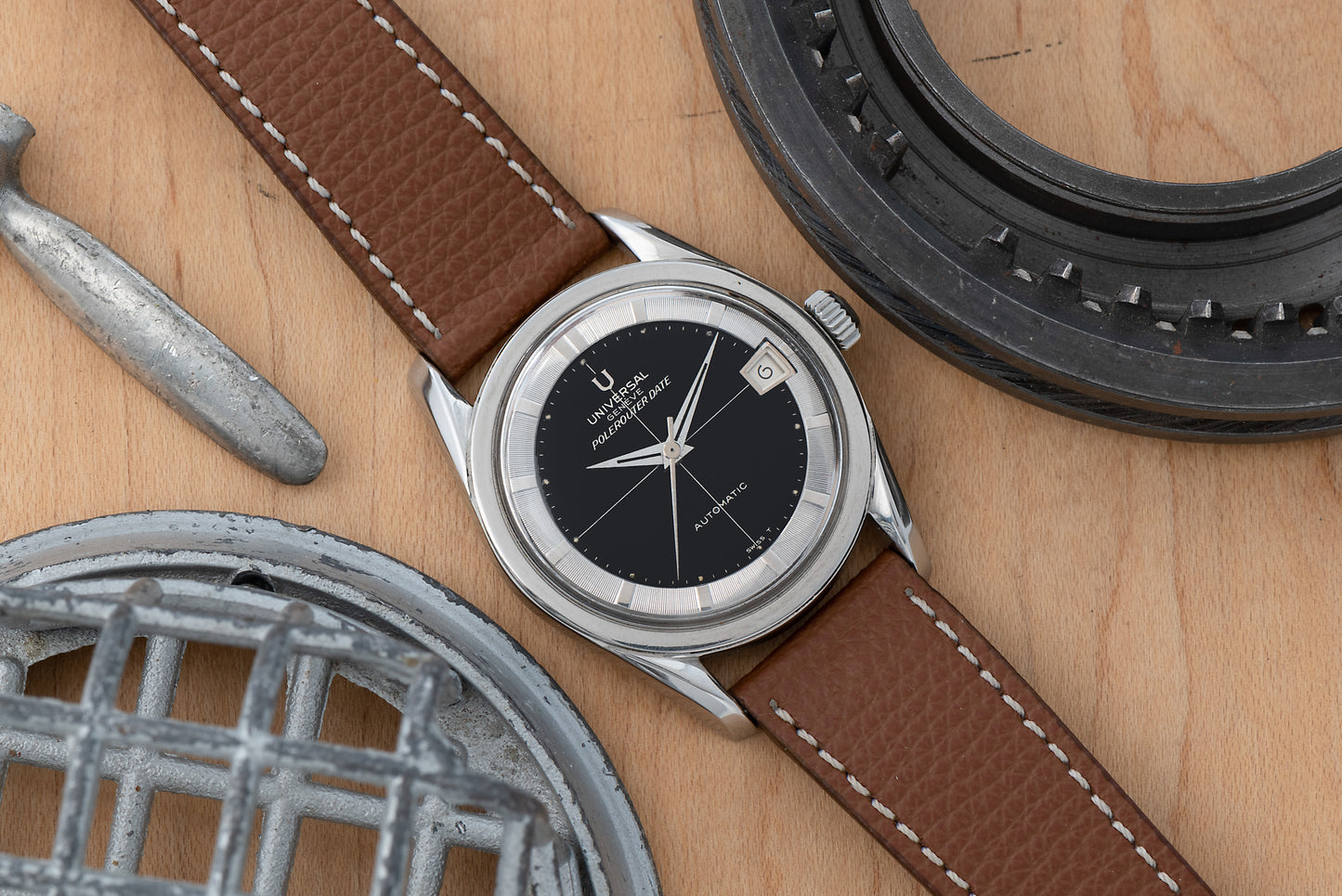 Universal Genève Polerouter Date