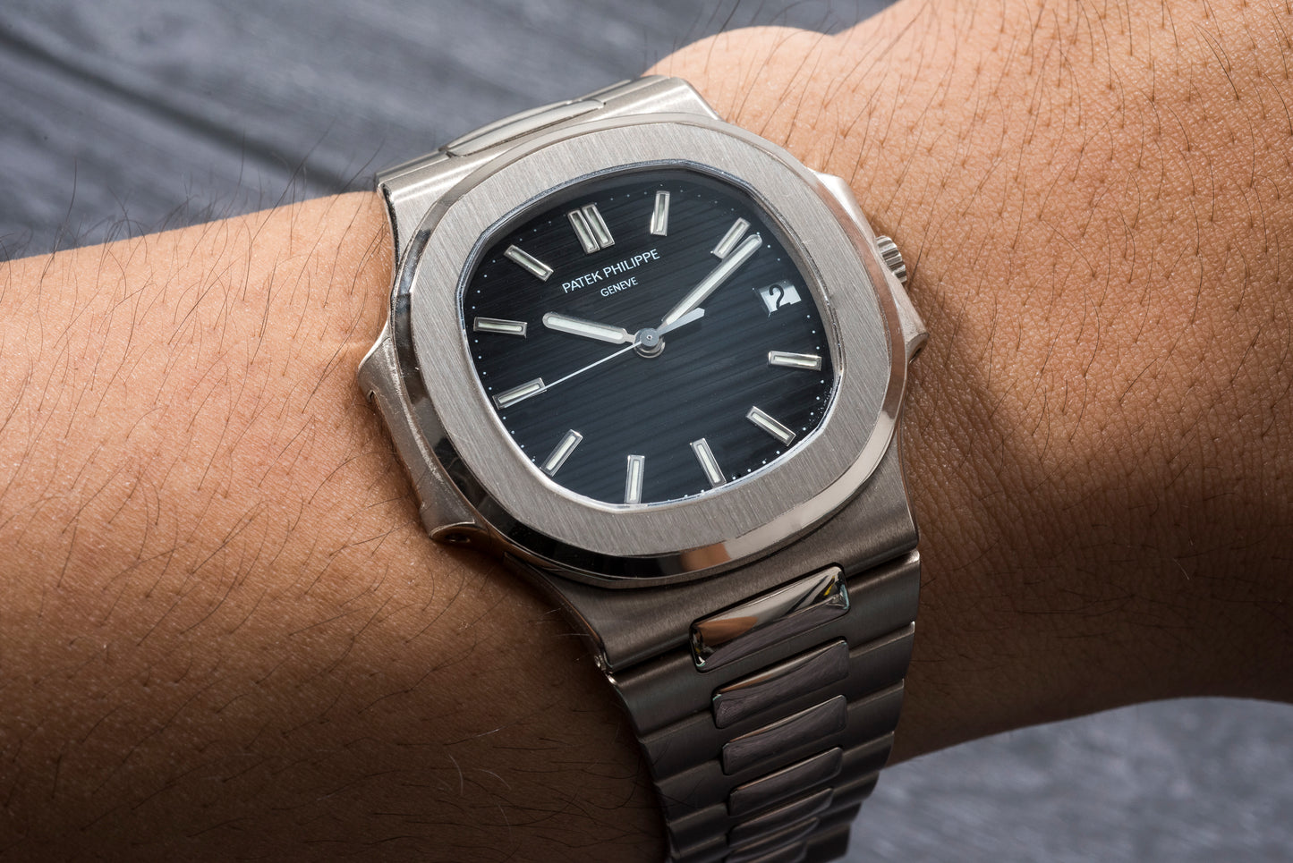 Patek Philippe Nautilus 'Jumbo' White Gold