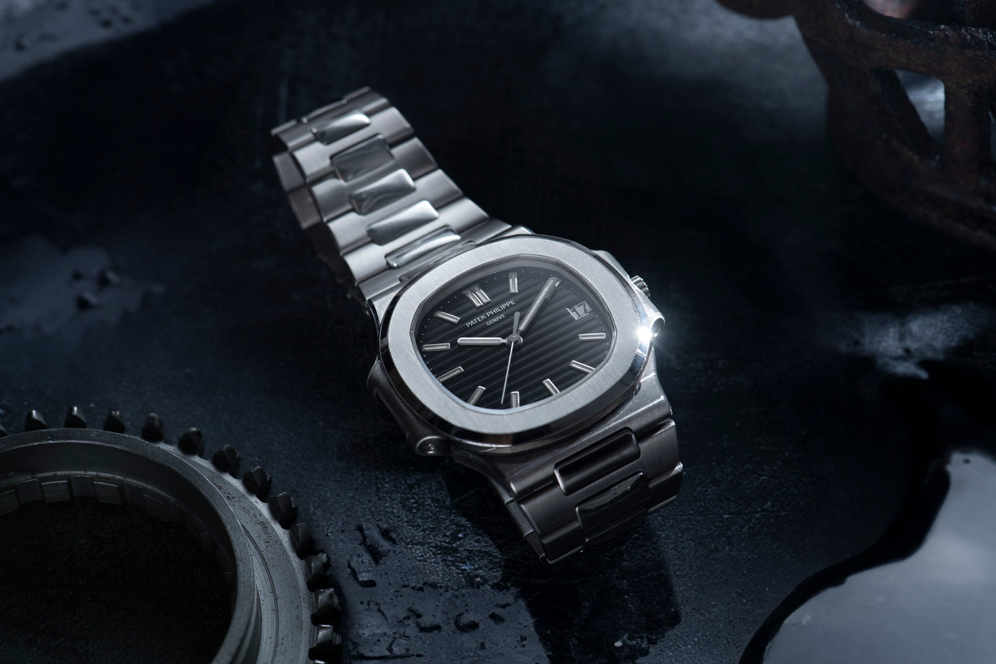 Patek Philippe Nautilus 'Jumbo' White Gold