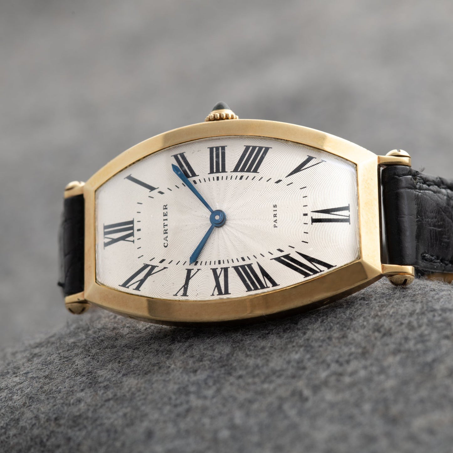 Cartier Tonneau XL