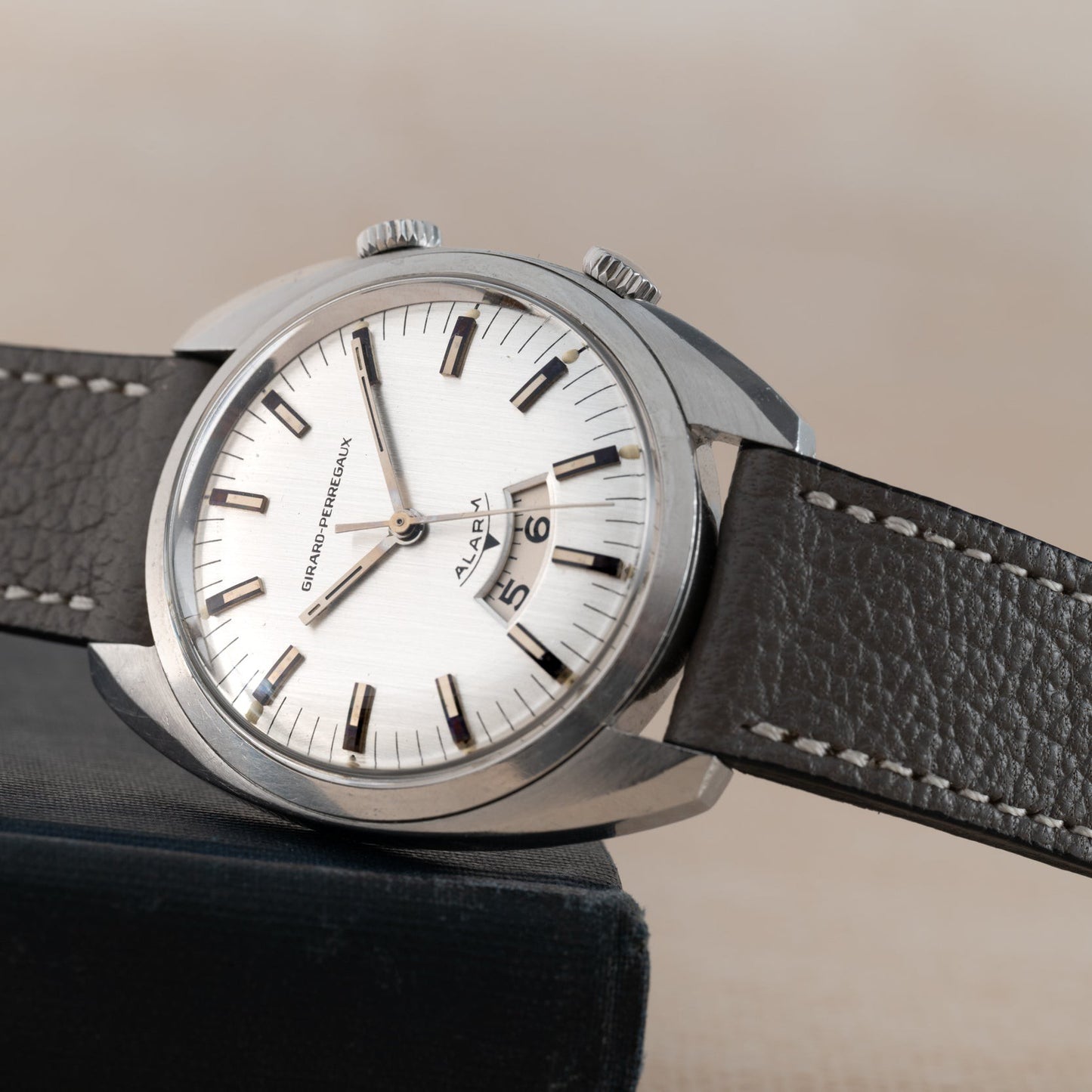 Girard Perregaux Alarm