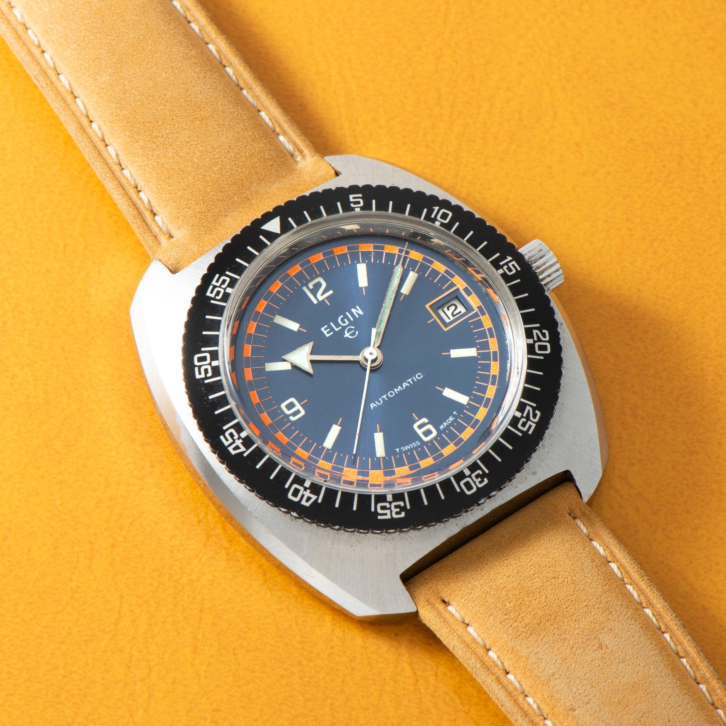 Elgin Cushion Case Diver