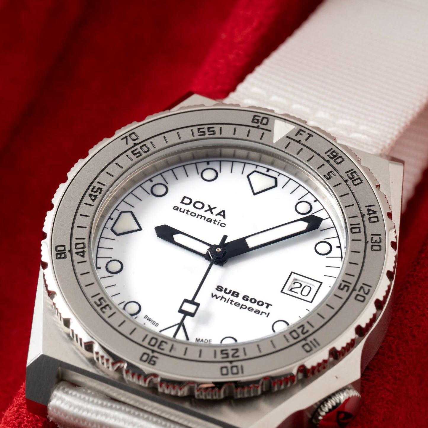 DOXA Sub 600T Whitepearl