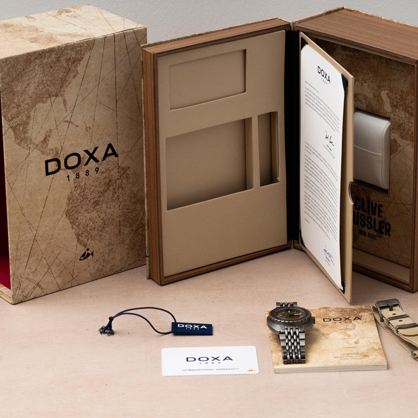 DOXA SUB 300T Clive Cussler