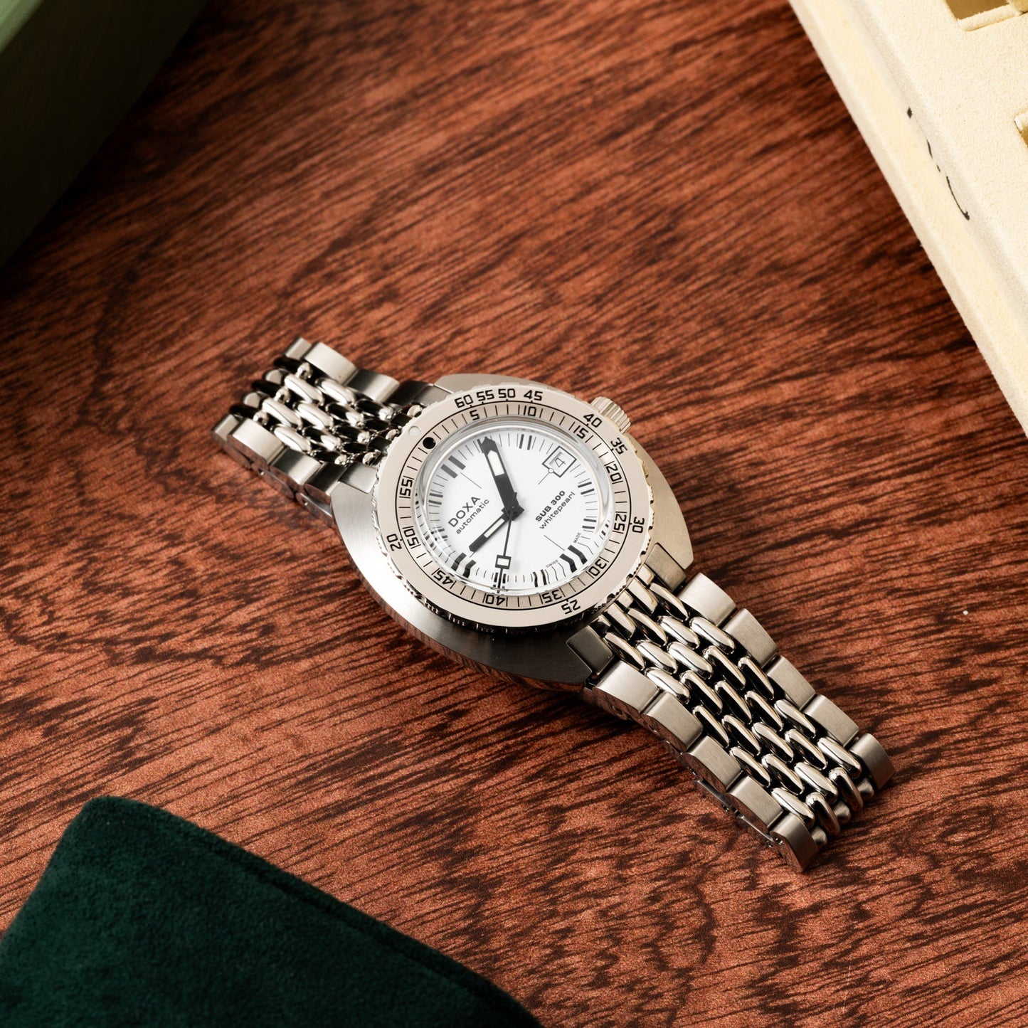 DOXA Sub 300 Whitepearl