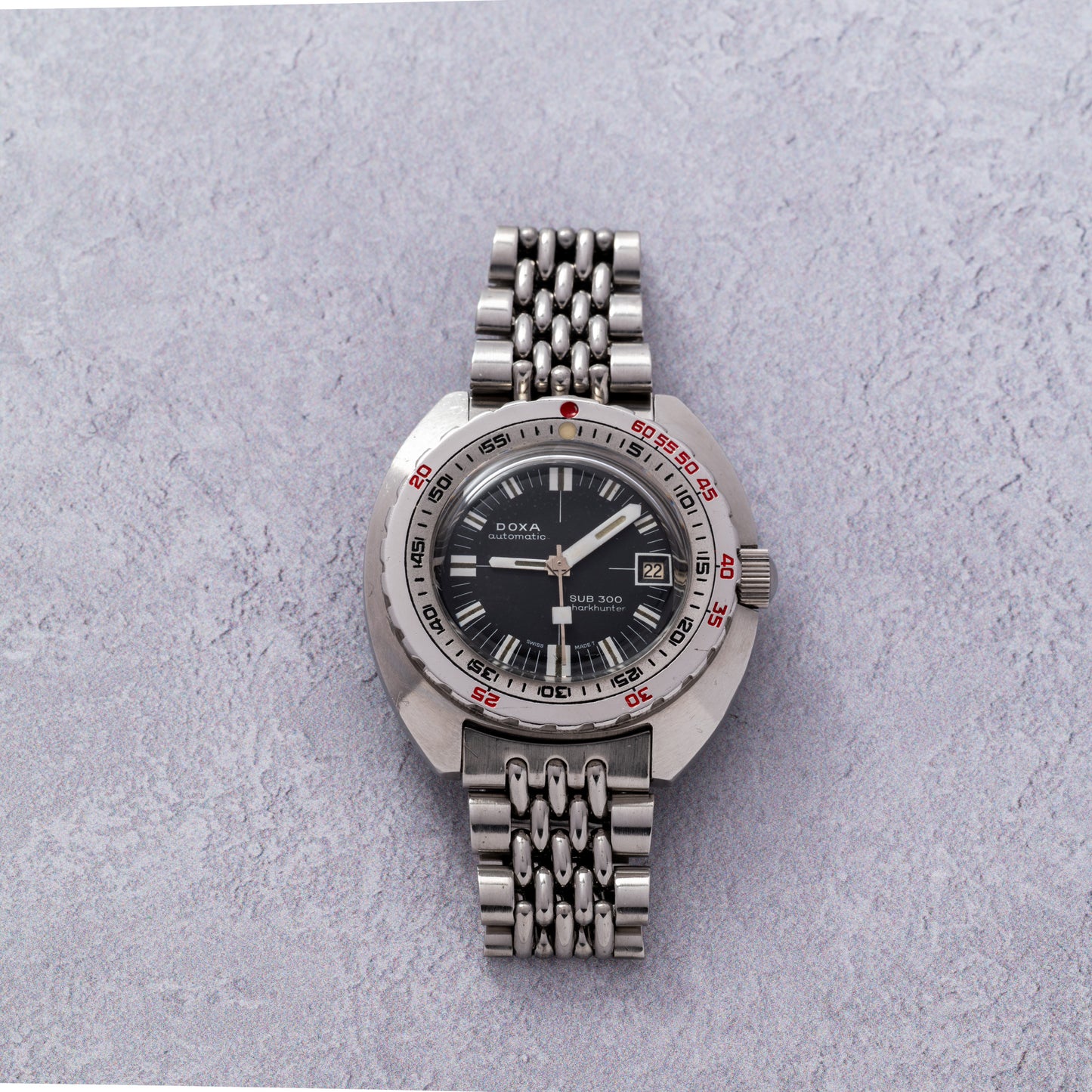 DOXA SUB 300 'No-T' Sharkhunter