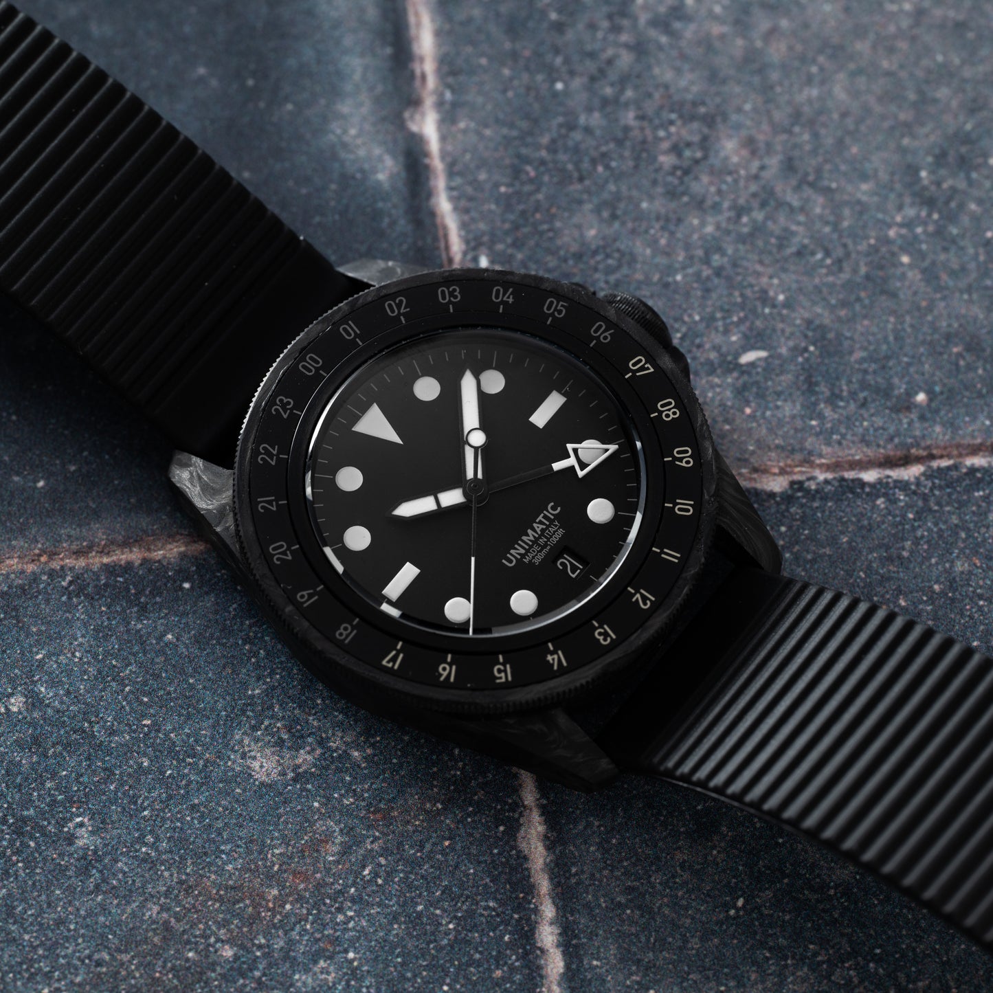 Unimatic Modello Uno Carbon GMT Limited Edition for HODINKEE