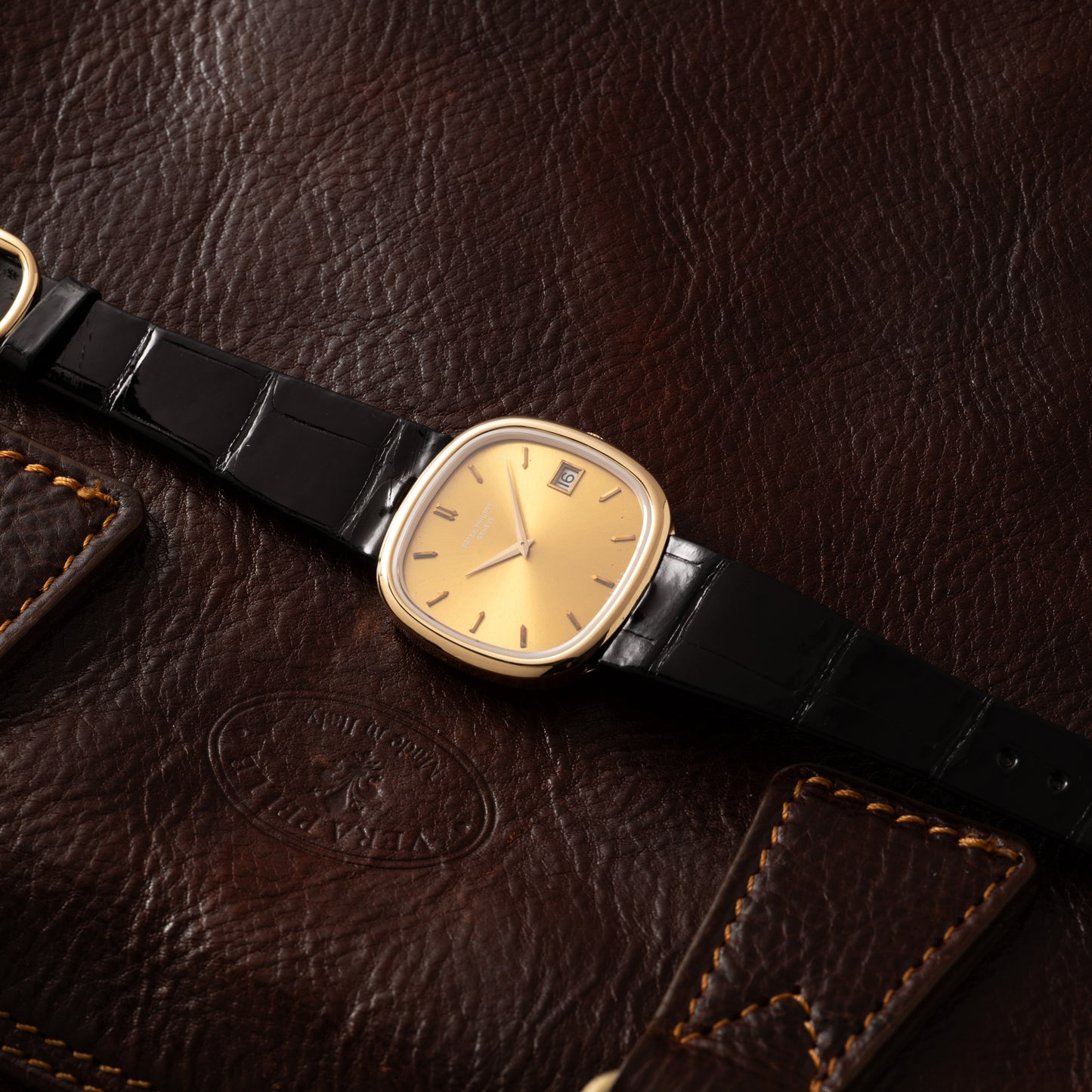 Patek Philippe Golden Ellipse 'TV Case'