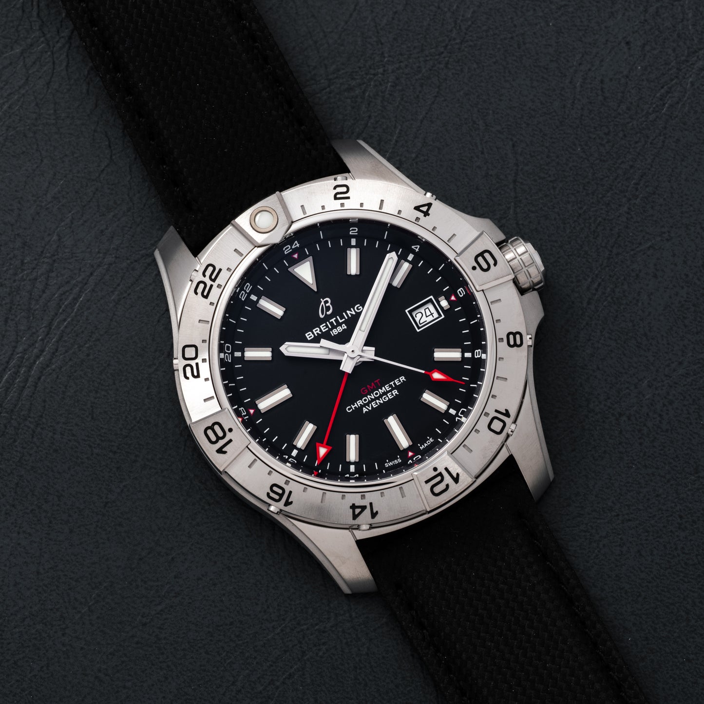 Breitling Avenger GMT 44