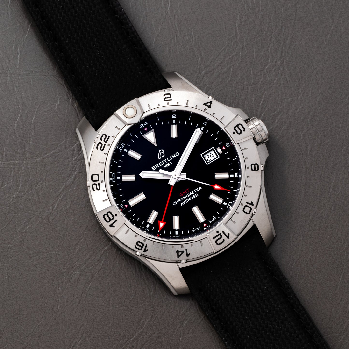 Breitling Avenger GMT 44