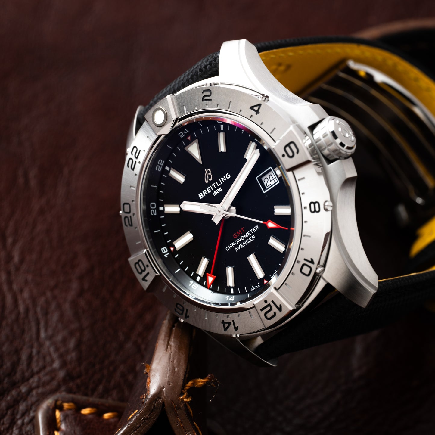 Breitling Avenger GMT 44