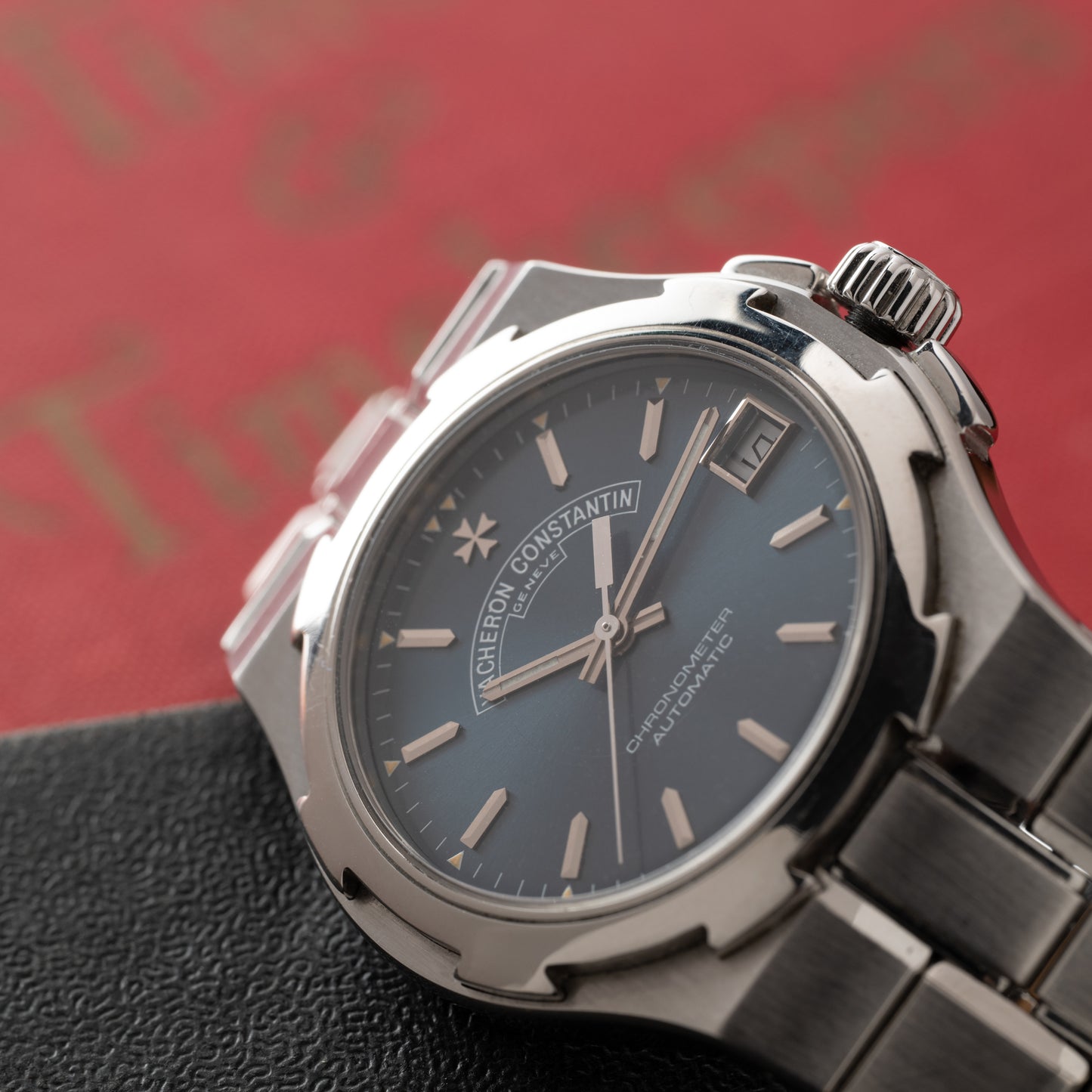 Vacheron Constantin Overseas Midsize