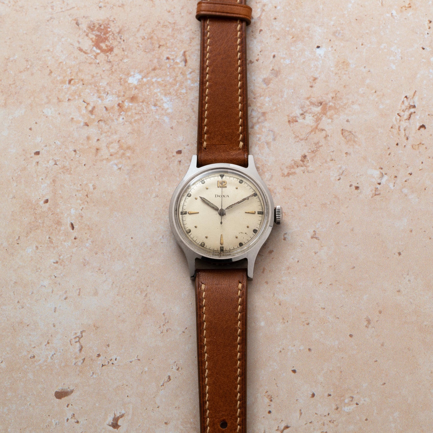 DOXA 565 Field Watch