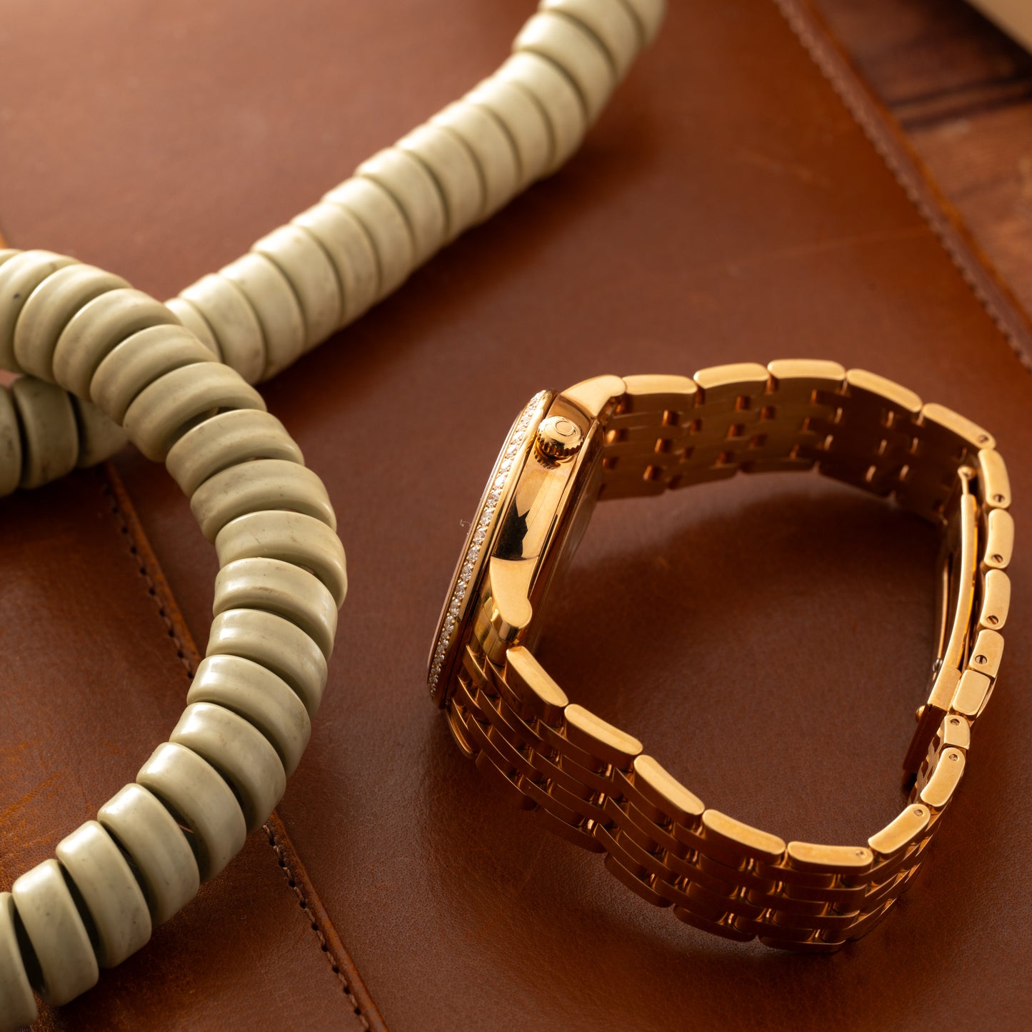 Omega DeVille Prestige 'Mother of Pearl'