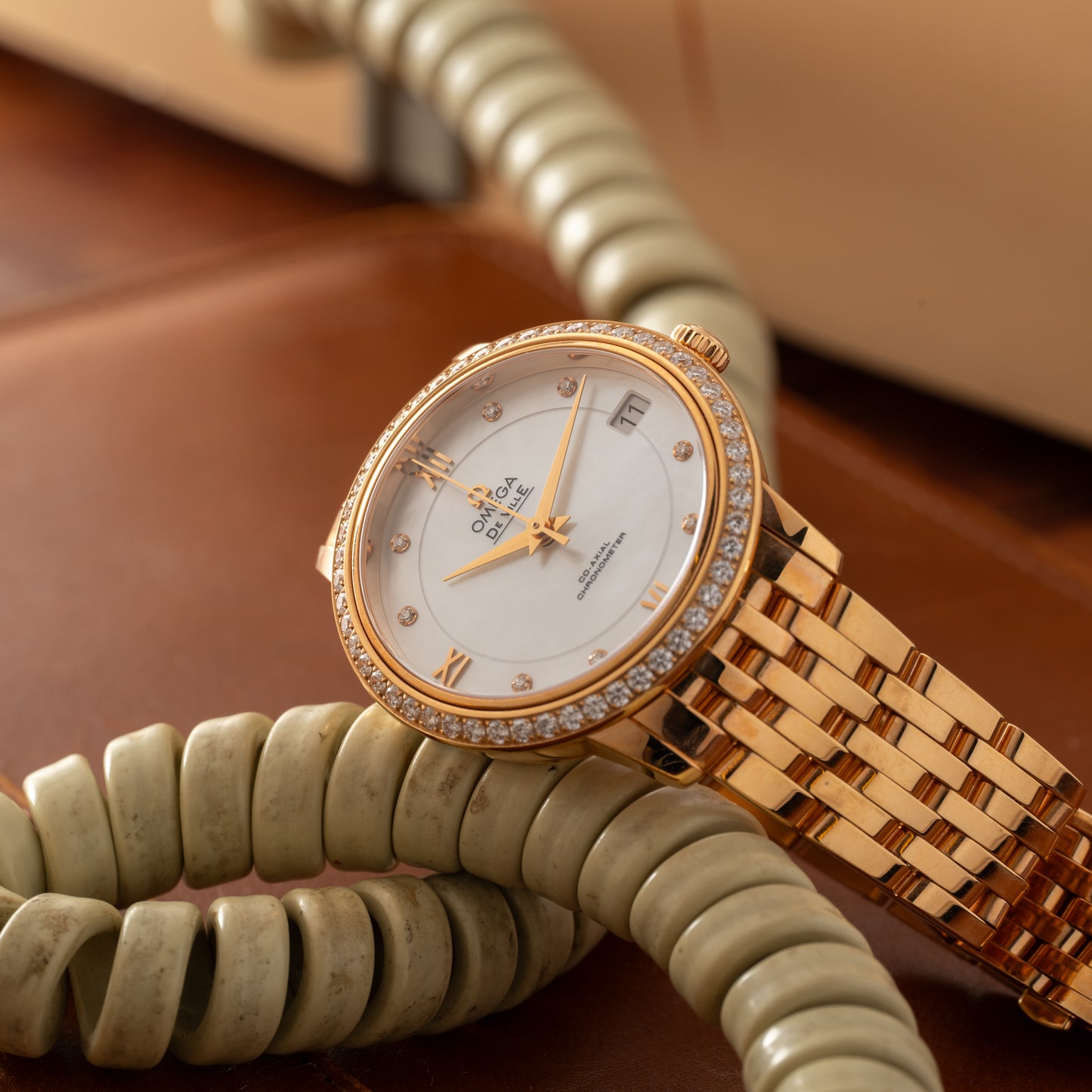 Omega DeVille Prestige 'Mother of Pearl'