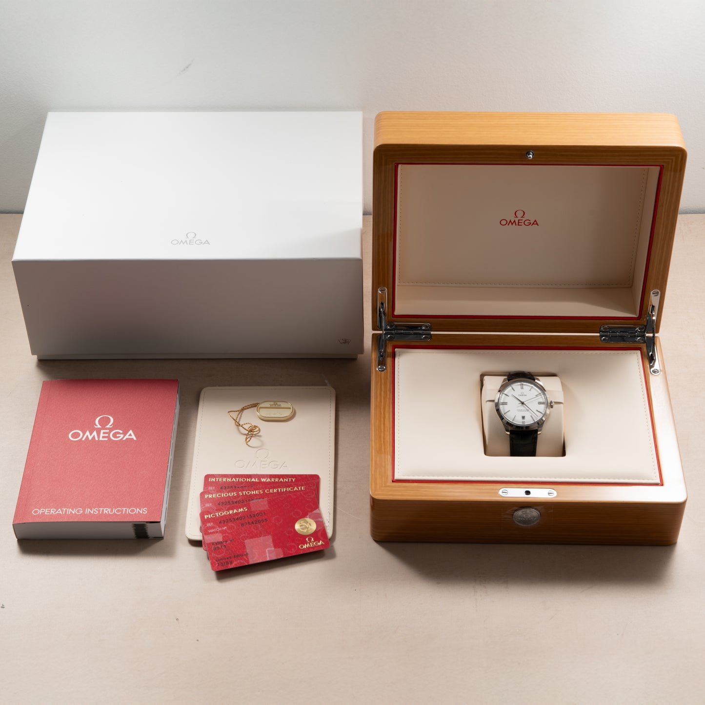 Omega DeVille Trésor White Gold Diamond