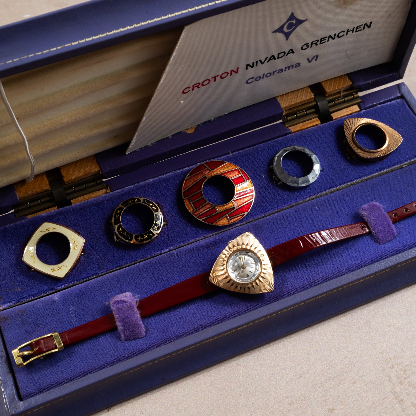 Croton Nivada Grenchen Colorama