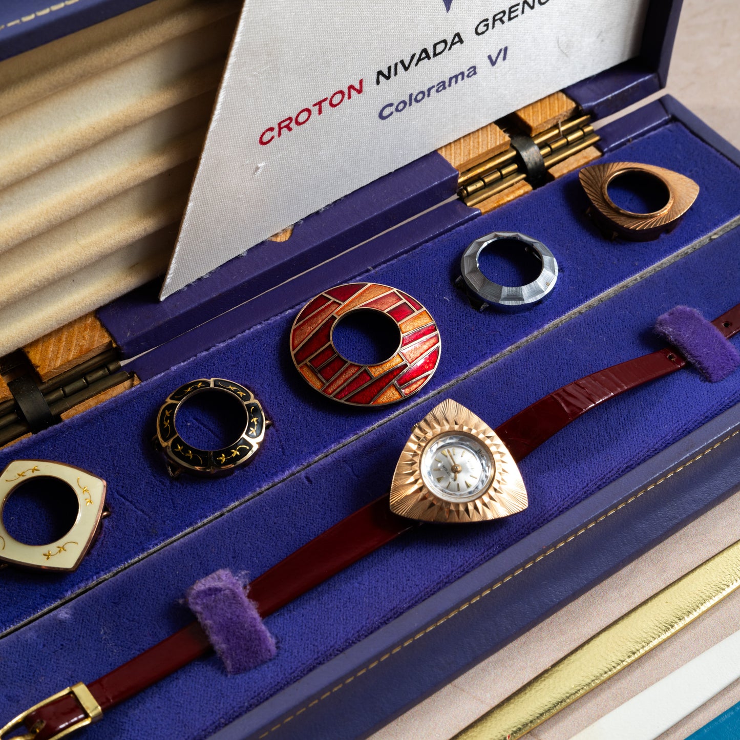 Croton Nivada Grenchen Colorama