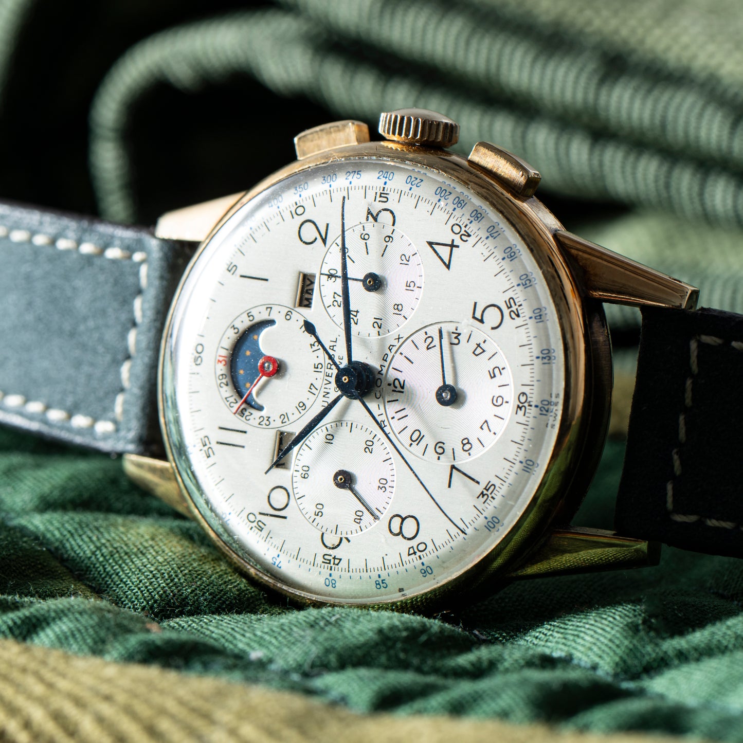 Universal Geneve Tri-Compax