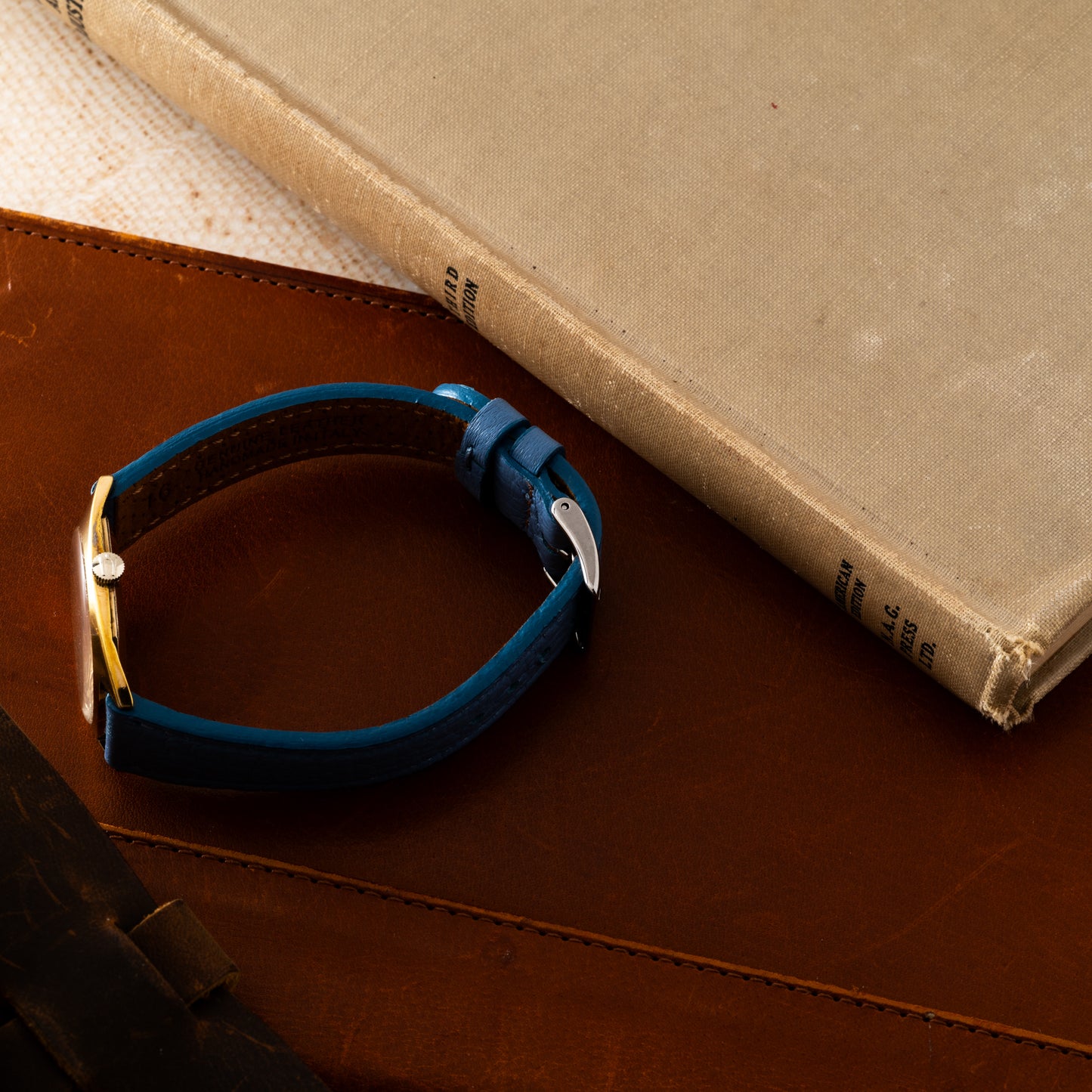 Bulova Tonneau Manual Wind