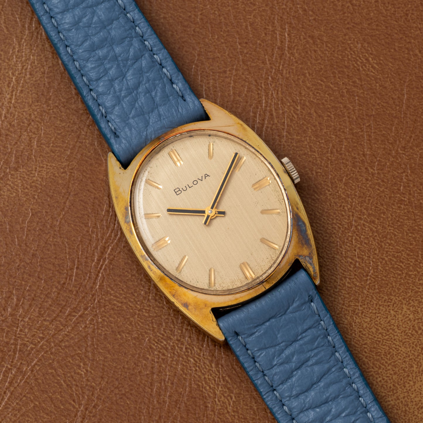 Bulova Tonneau Manual Wind