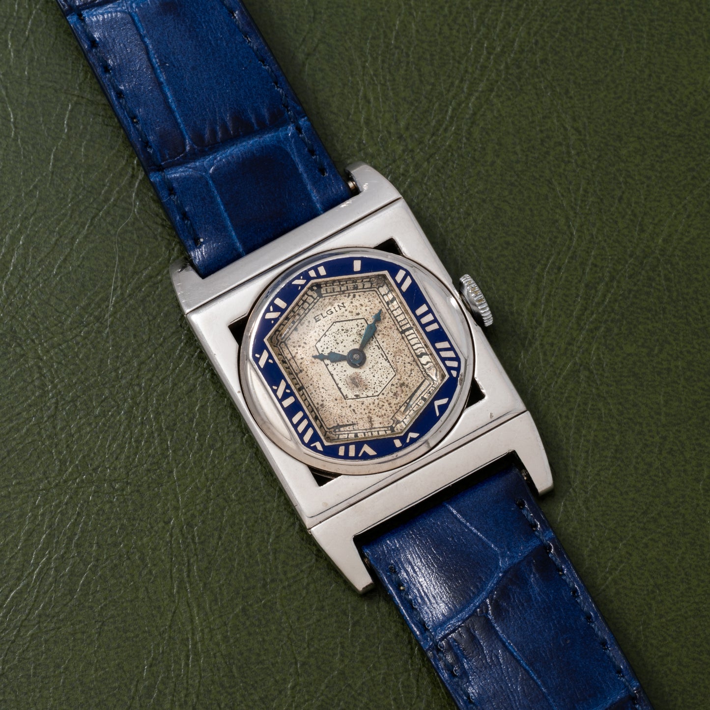 Elgin Presentation 'Hinged Lugs'