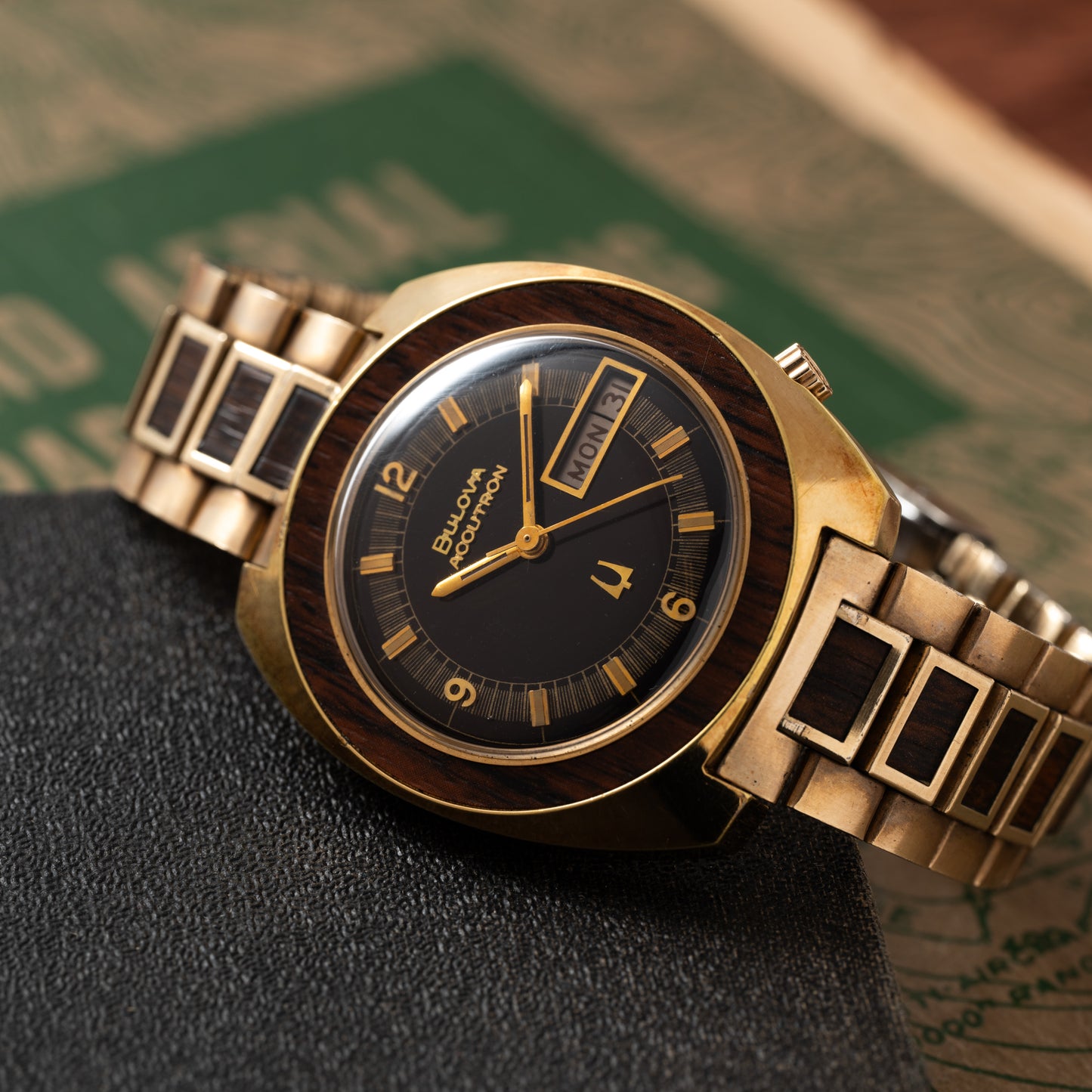 Bulova Accutron Cushion 'Woody'