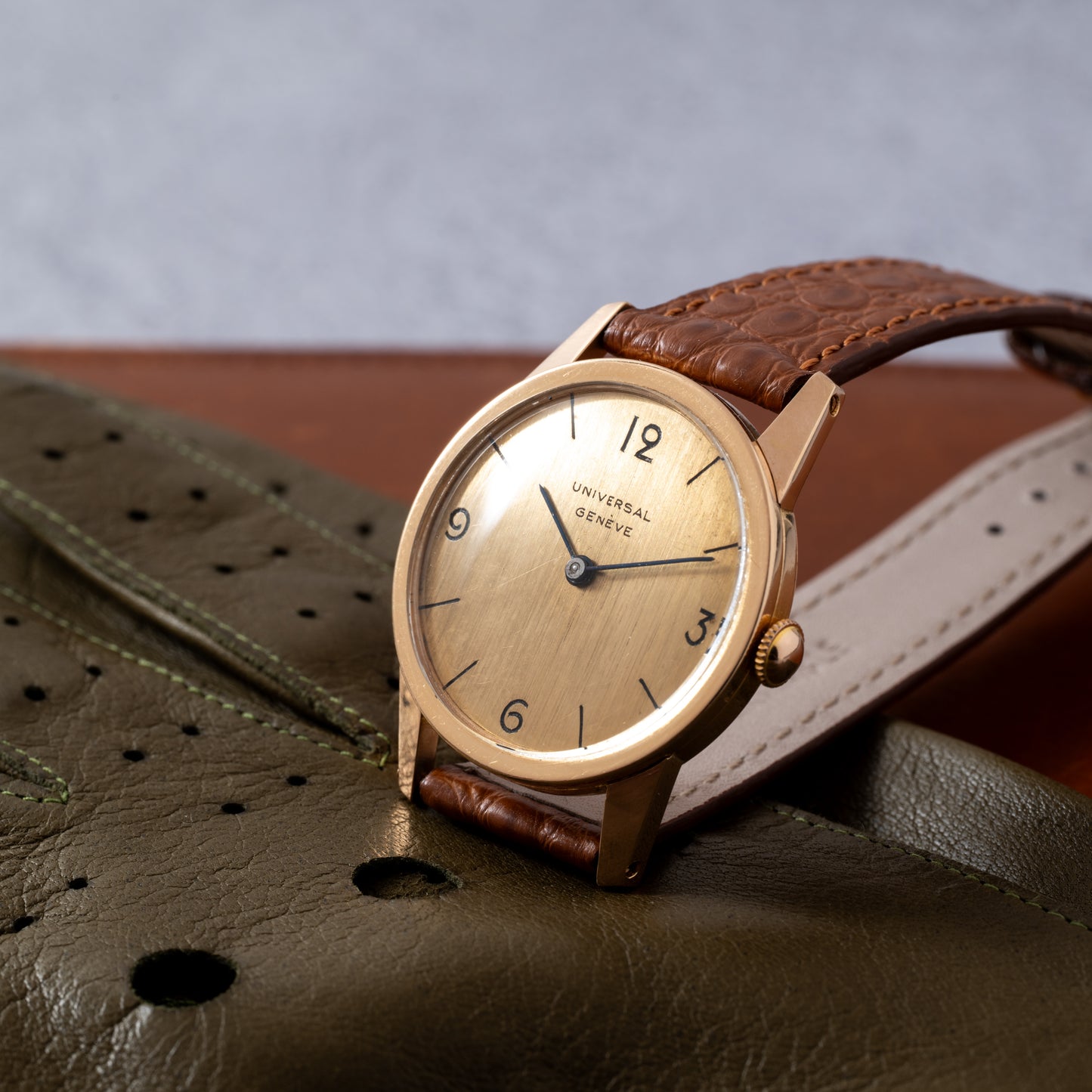 Universal Genève French Market 'Jules Person Case' Dress Watch