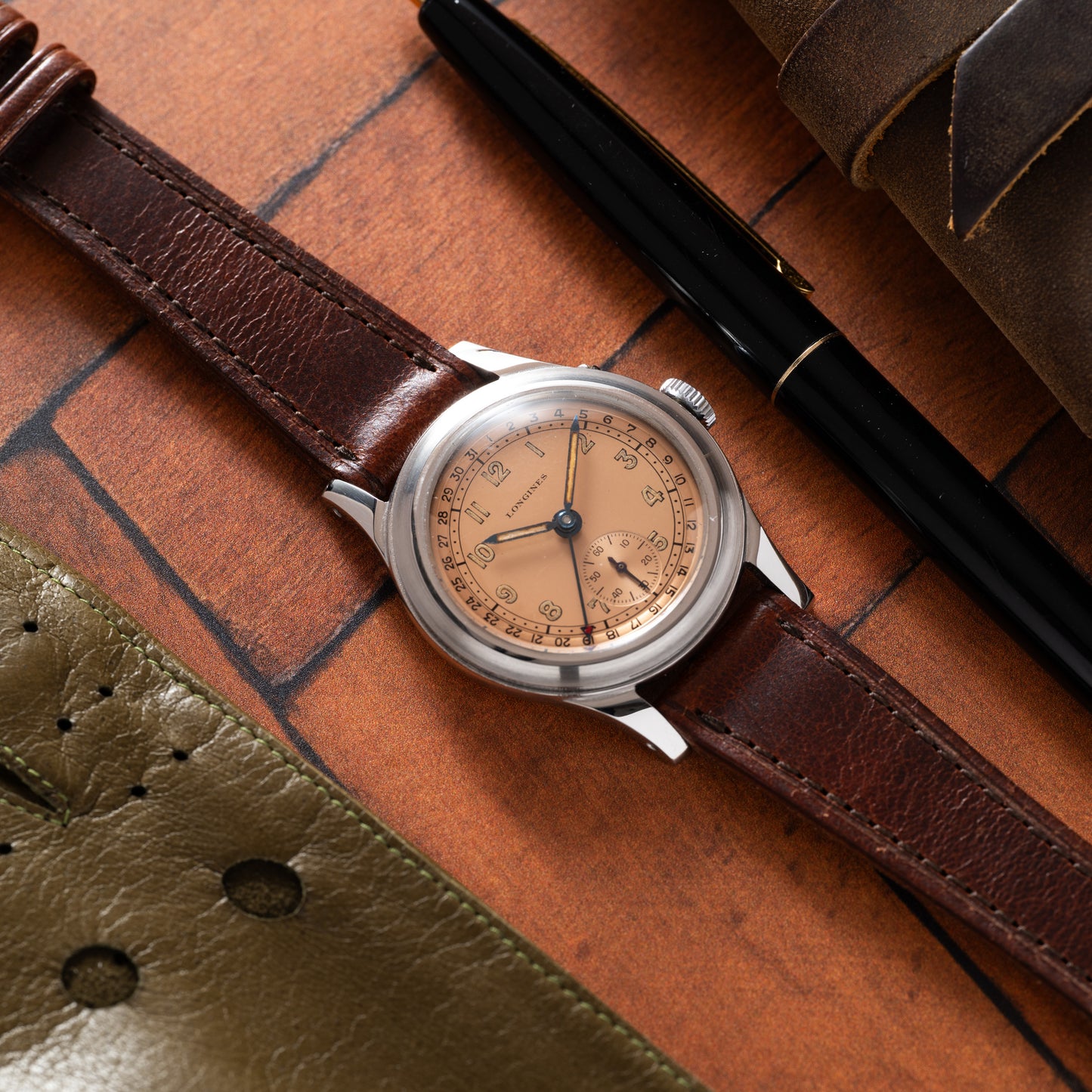 Longines 'Salmon' Pointer Date