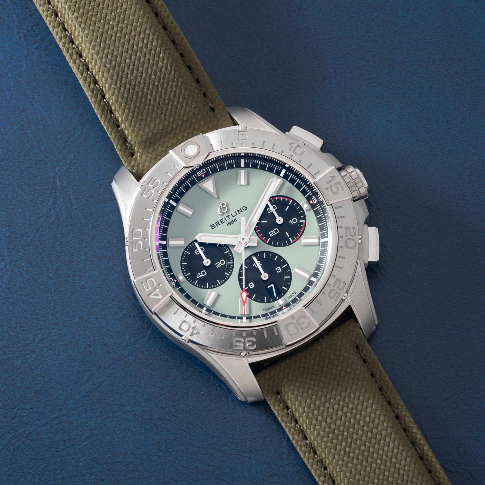 Breitling Avenger B01 Chronograph 44