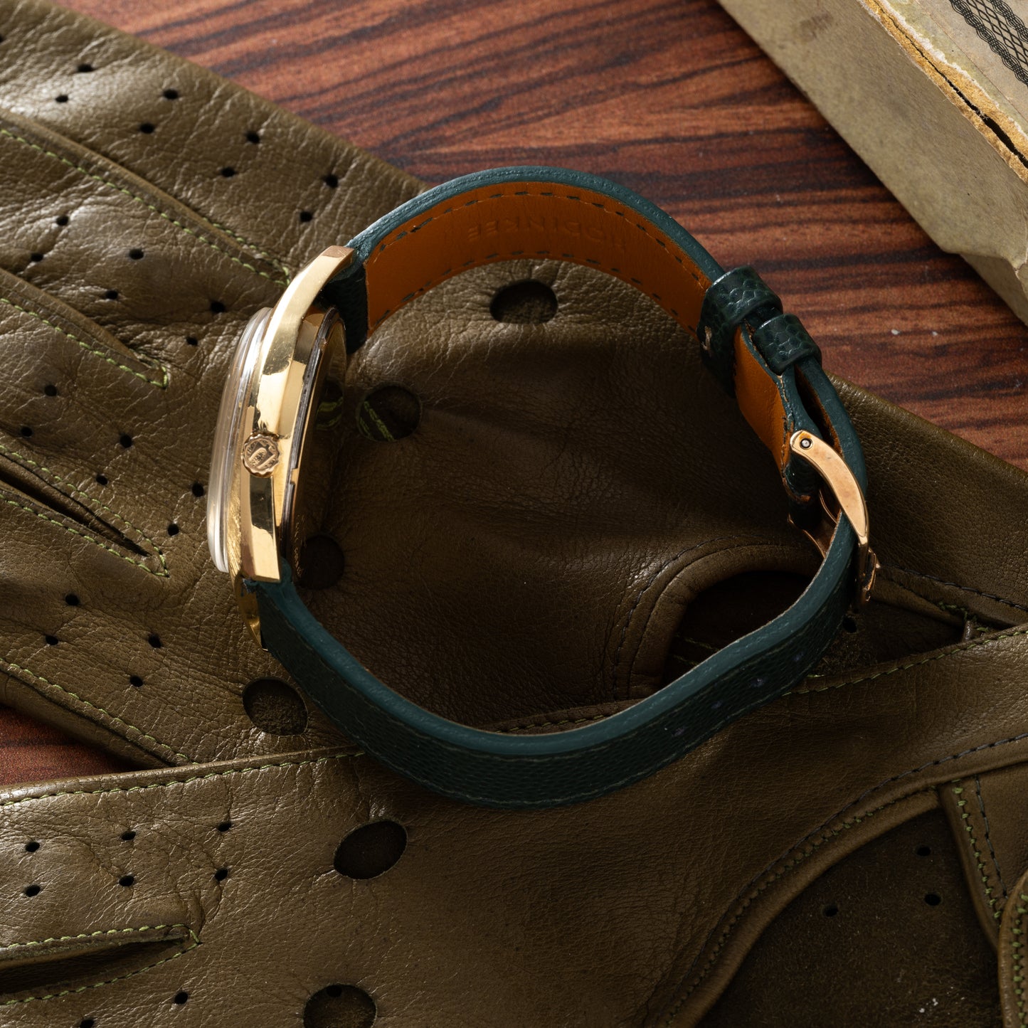 Bulova Accutron 218 'Scallop'