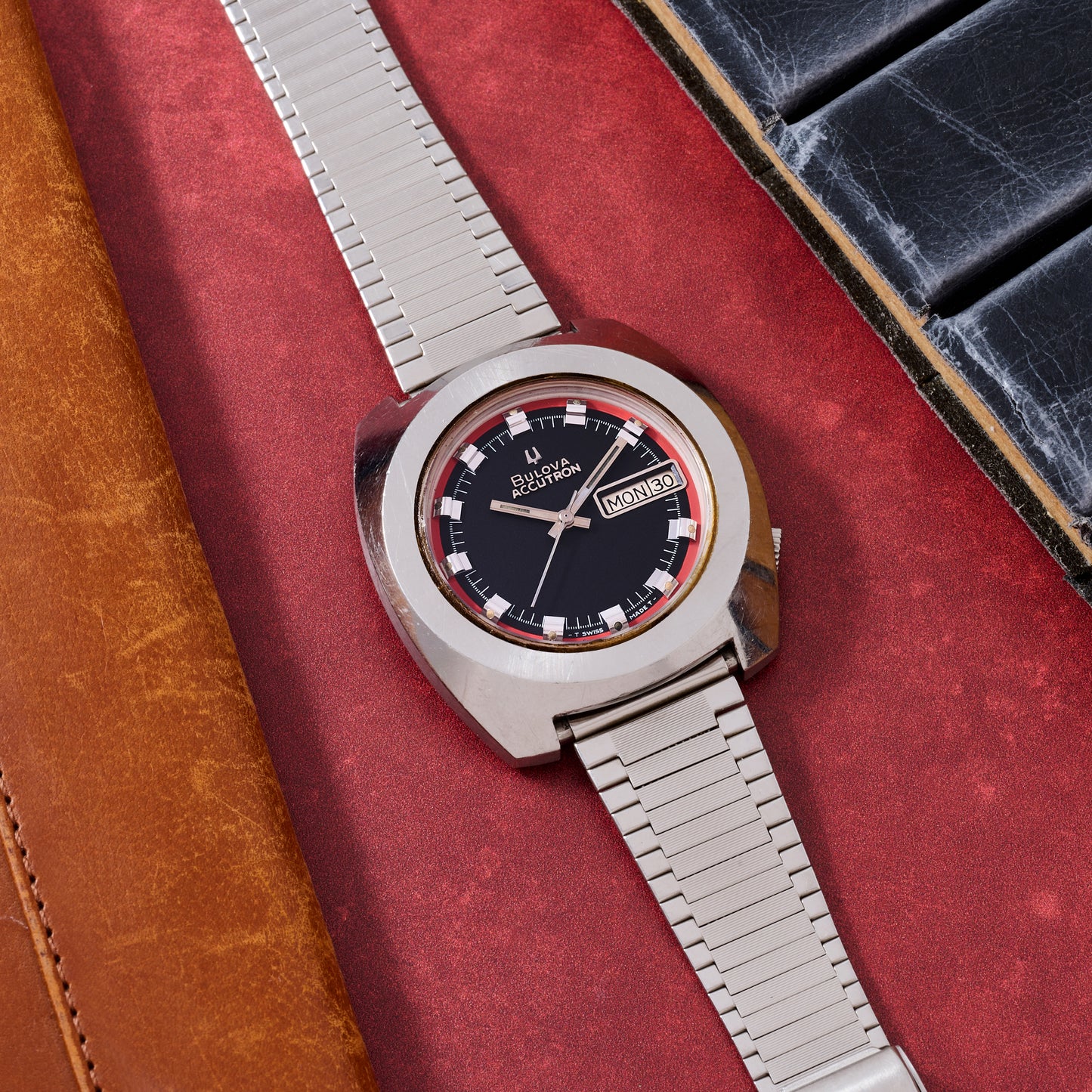 Bulova Accutron 218 'Jumbo' Day-Date