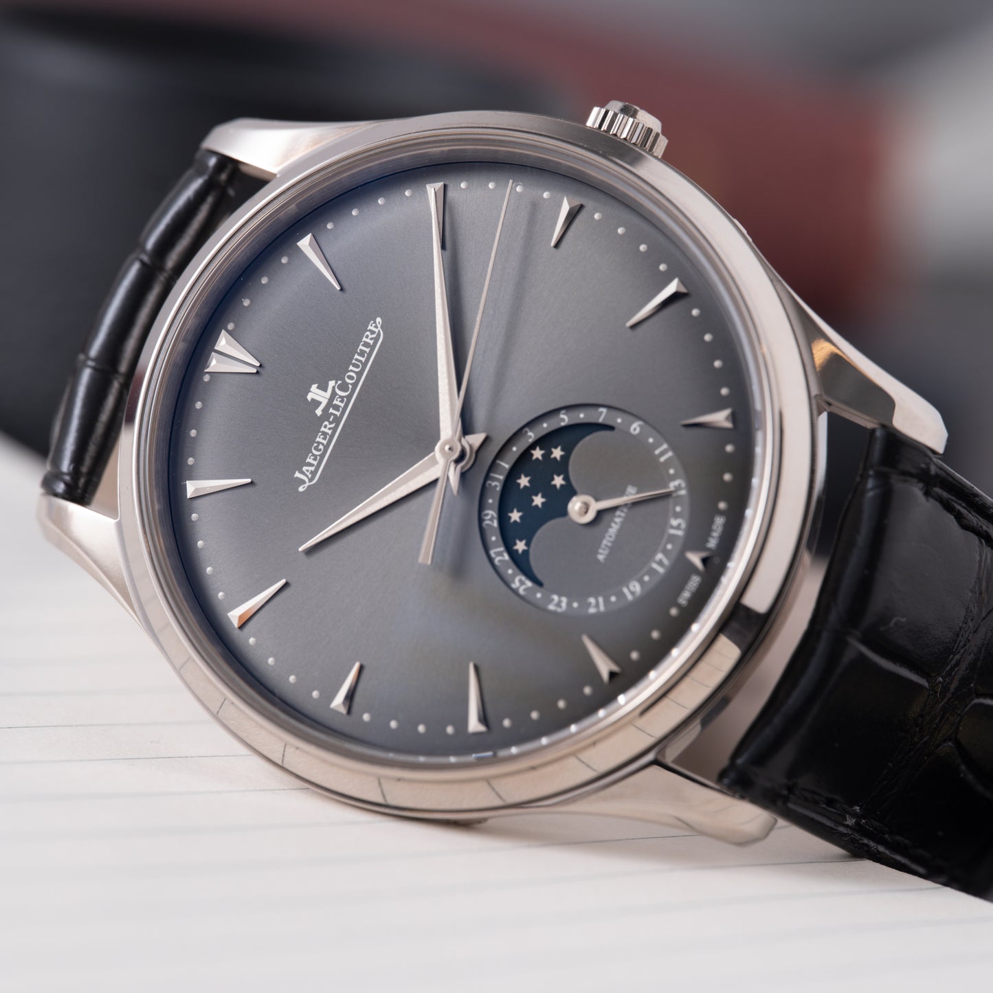 Jaeger-LeCoultre Master Ultra Thin Moon