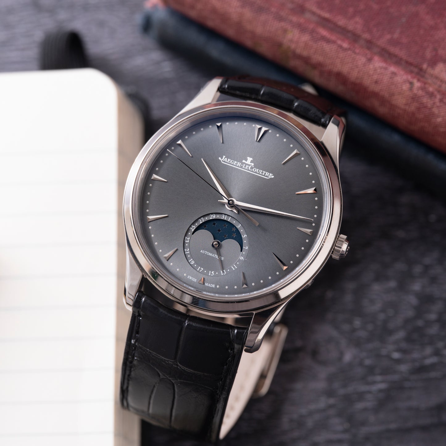 Jaeger-LeCoultre Master Ultra Thin Moon