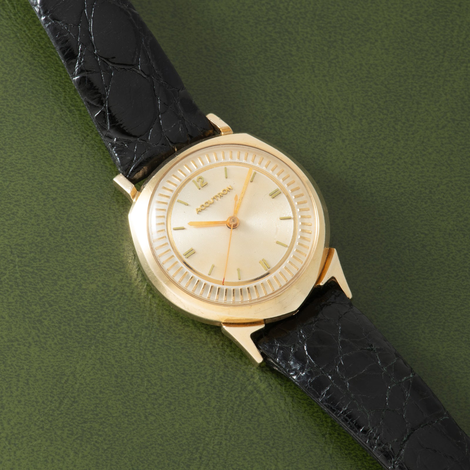 Bulova Accutron 214 'Alpha'