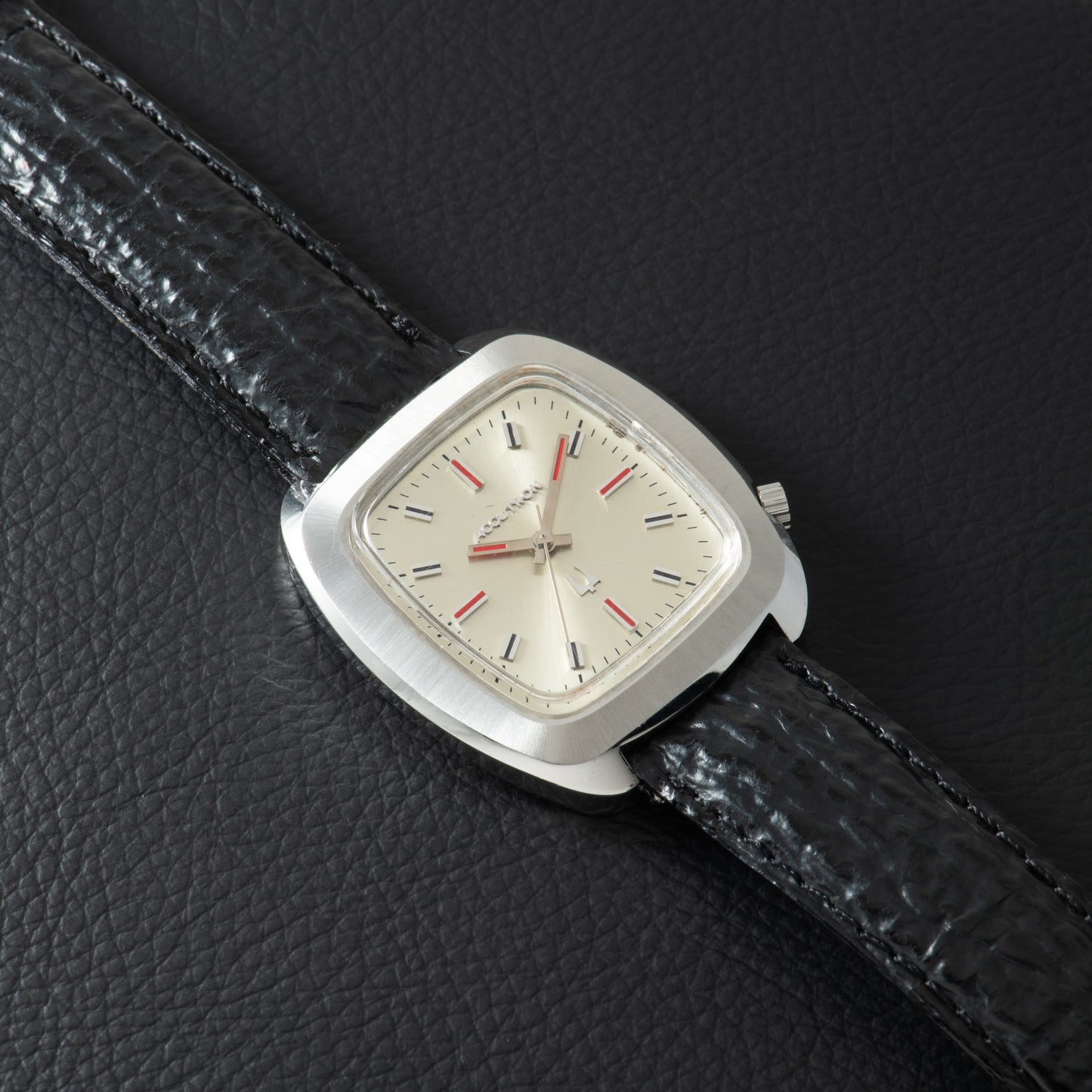 Bulova Accutron 218 'Red Tank'