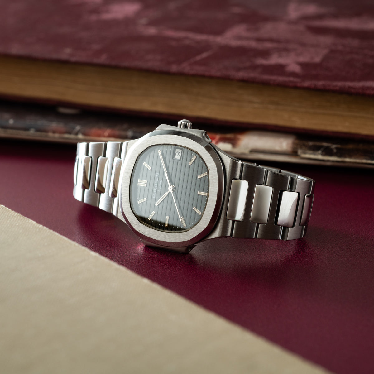 Patek Philippe Nautilus 'Midsize'