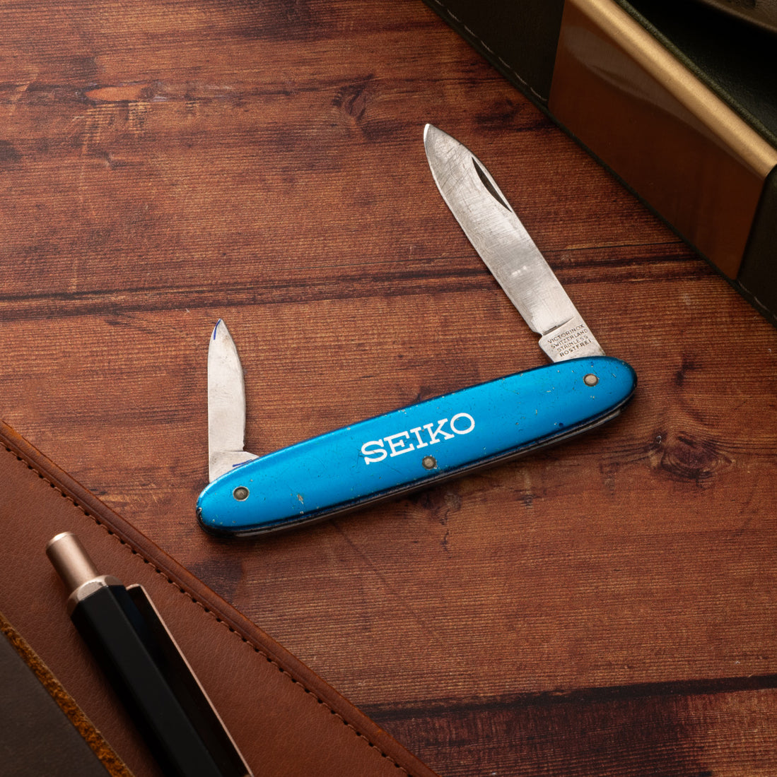 Victorinox Swiss Army Knife and Case Tool for Seiko