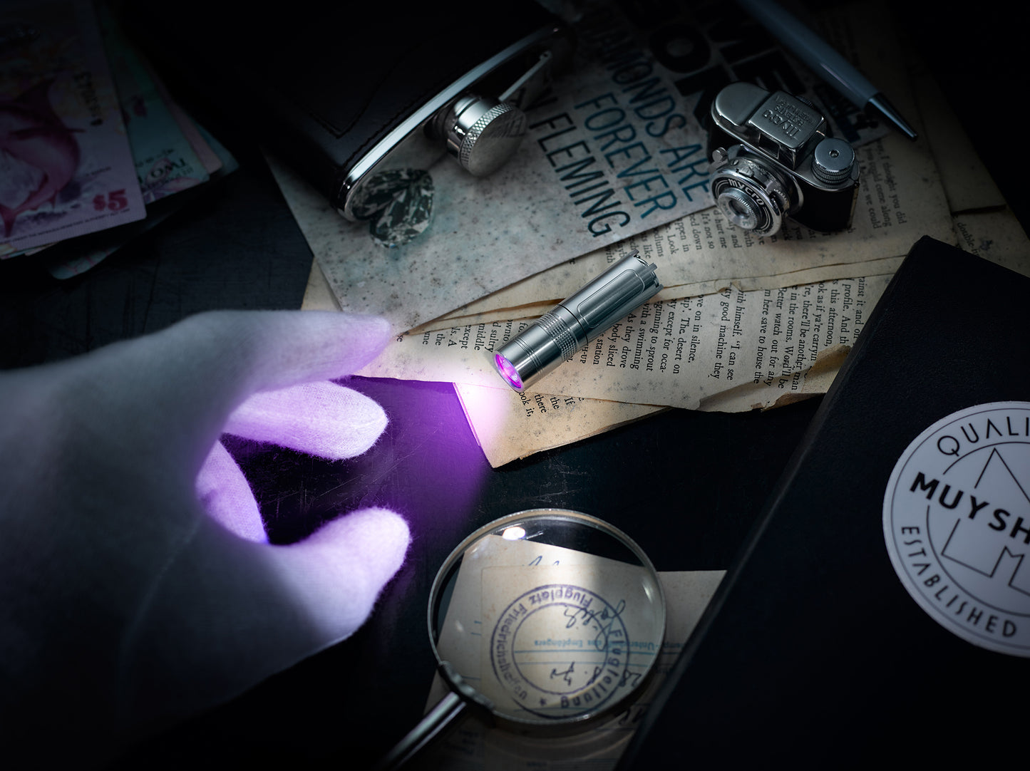 Maus UV Electric Torch - Titanium Analog:Shift Exclusive Edition by Muyshondt