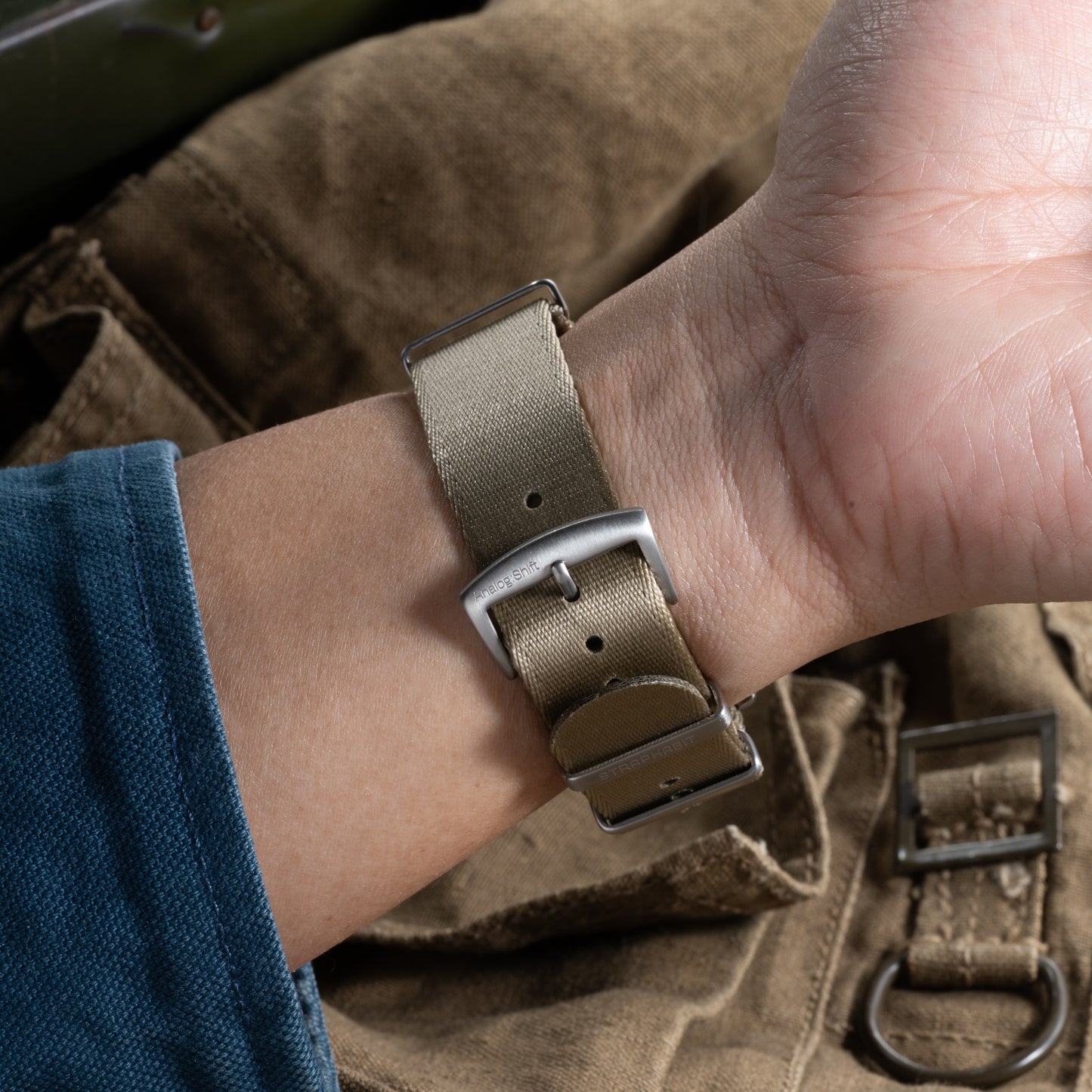 StrapHabit x Analog:Shift Khaki Seat Belt Pass-Through Military-Style Strap