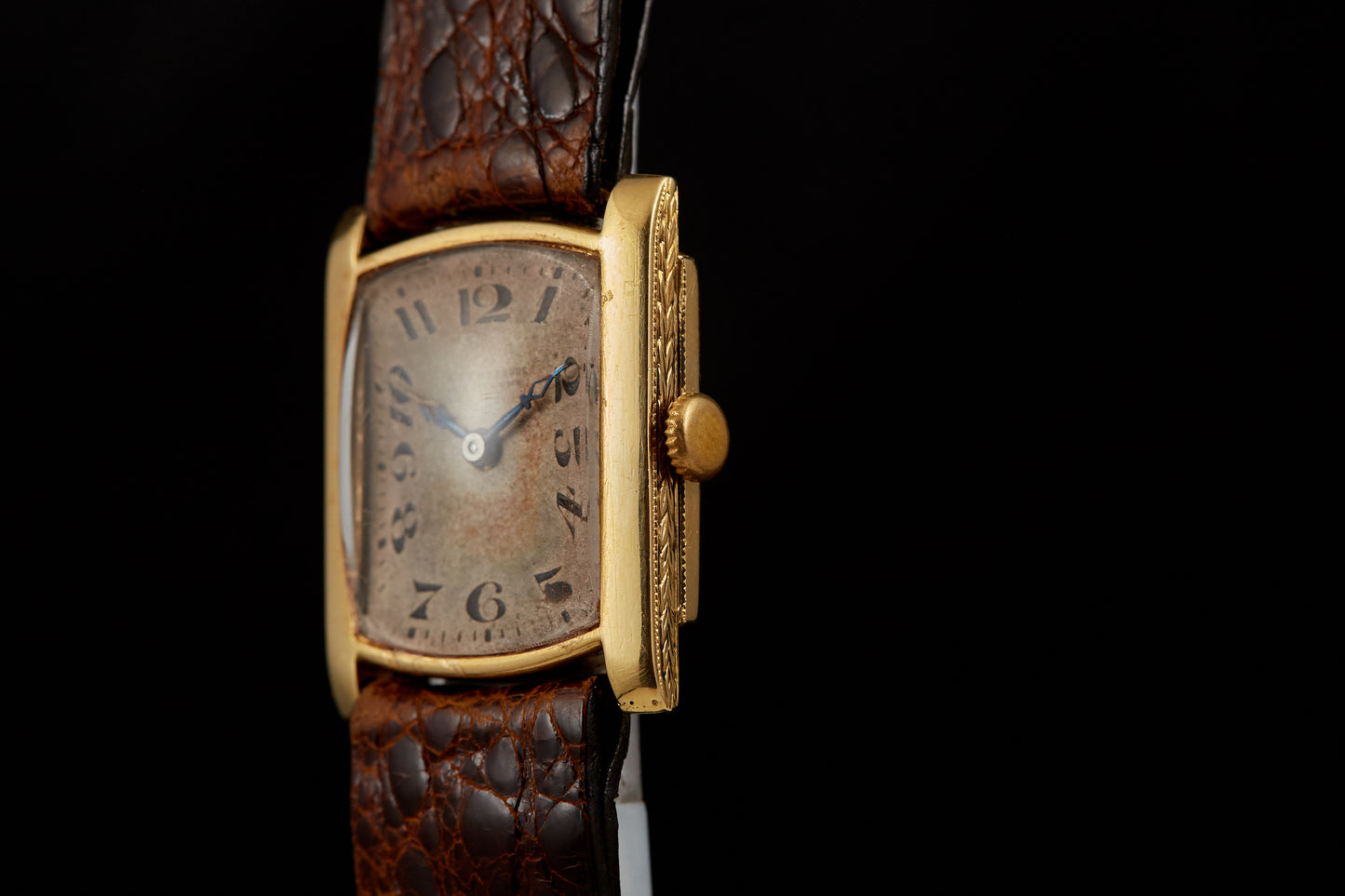 A.L. Emeraude Gent's Yellow Gold Tank Watch