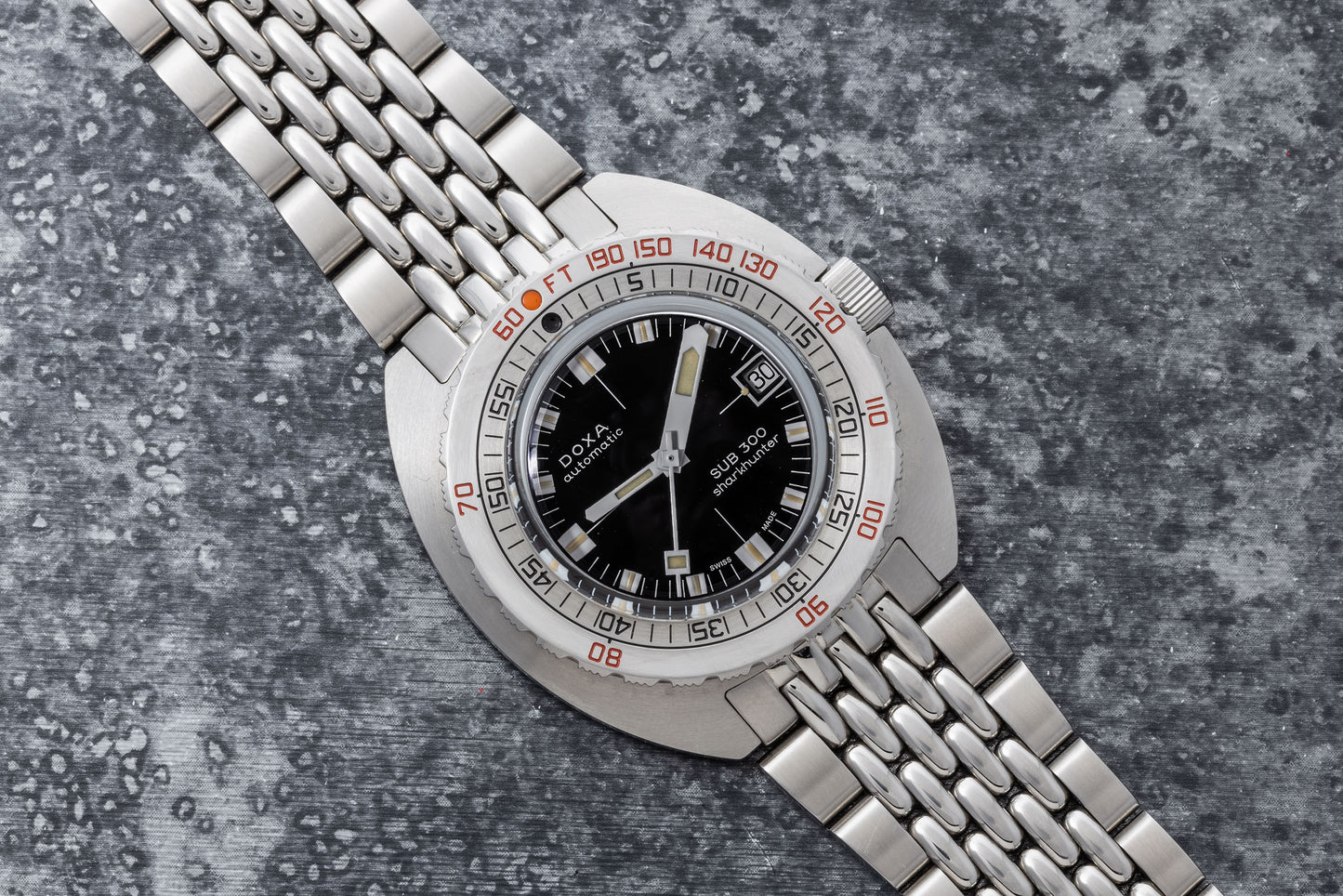 DOXA Sub 300 Sharkhunter 'Whiteshark'