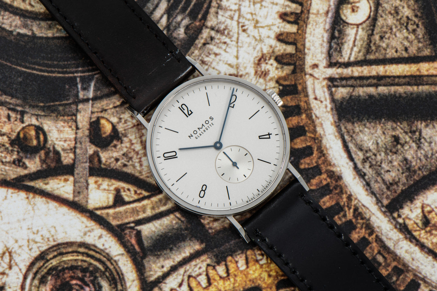NOMOS Tangente