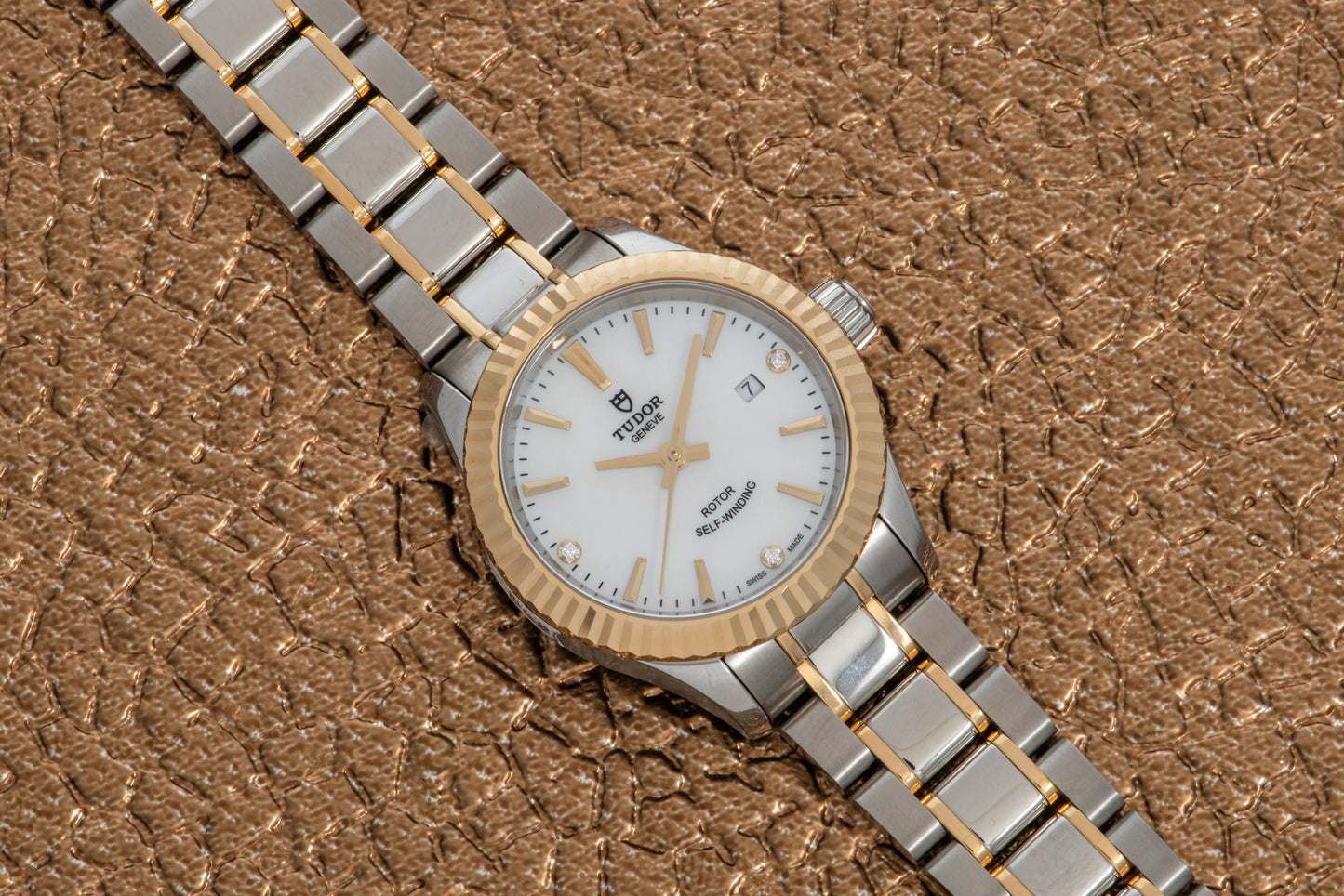 Tudor Style 28mm 'Mother-of-Pearl'