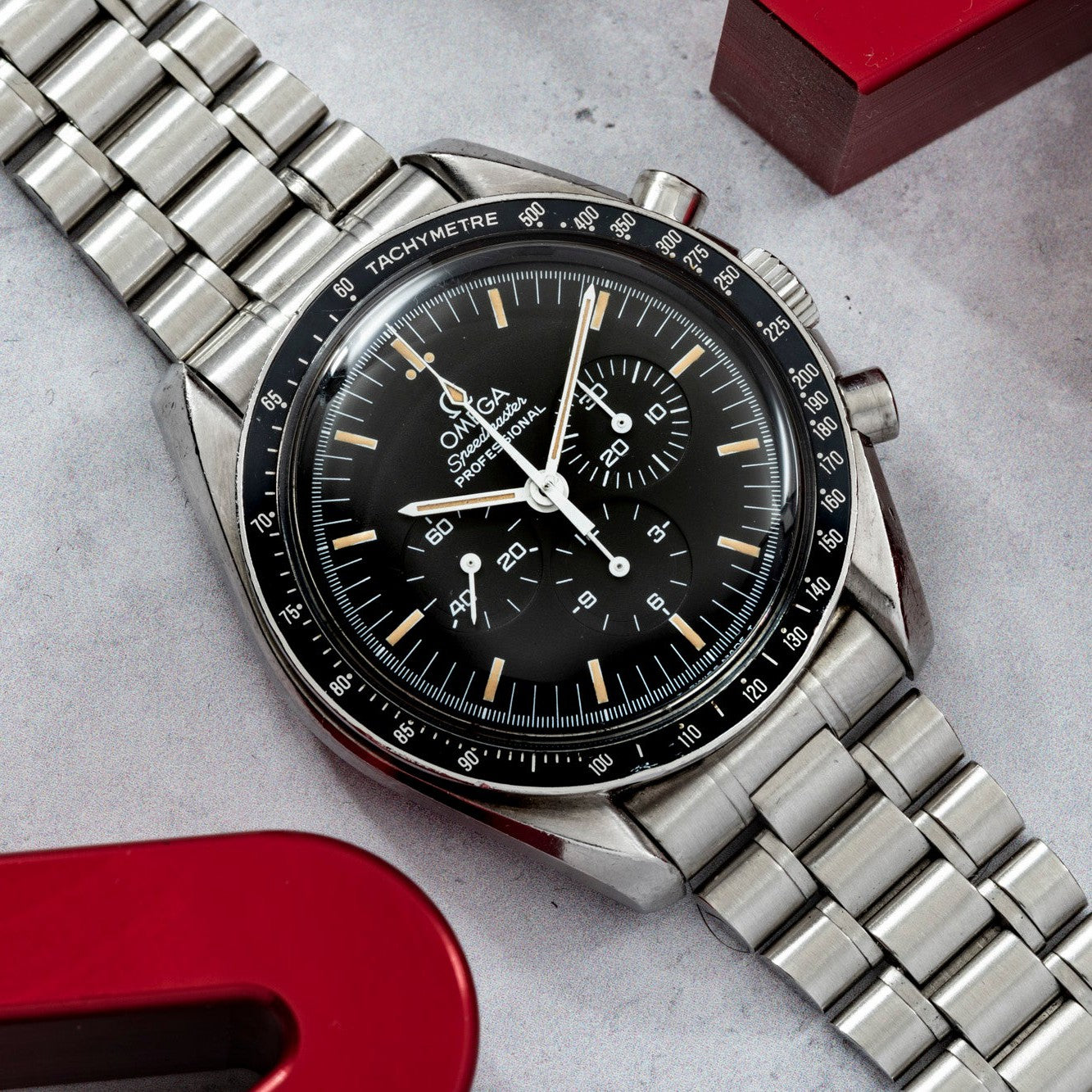 Omega Speedmaster Professional