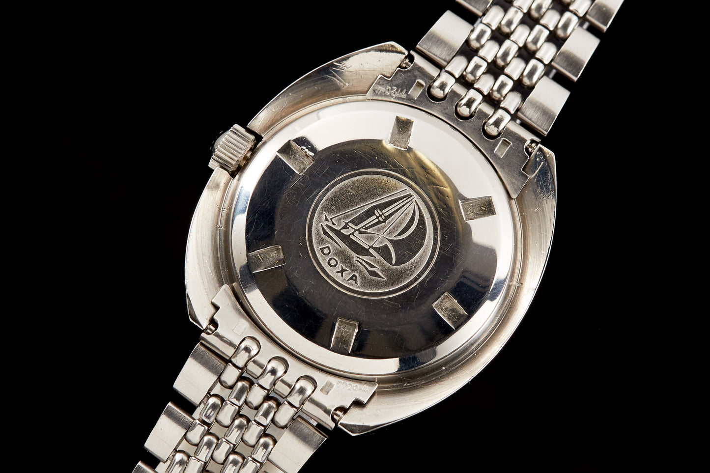 DOXA SUB 300 'No-T' Thin-Case