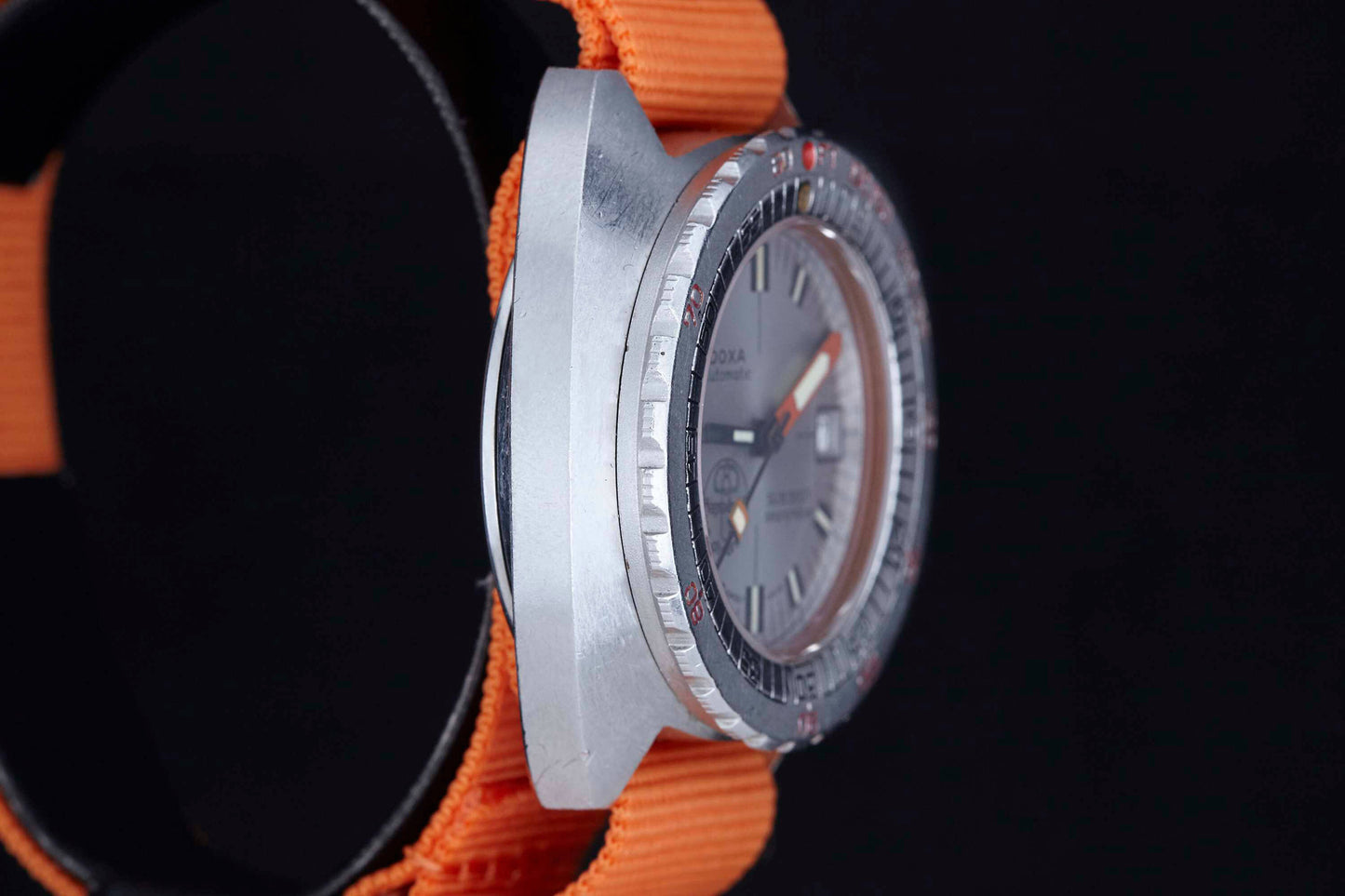 DOXA Sub 300T Searambler